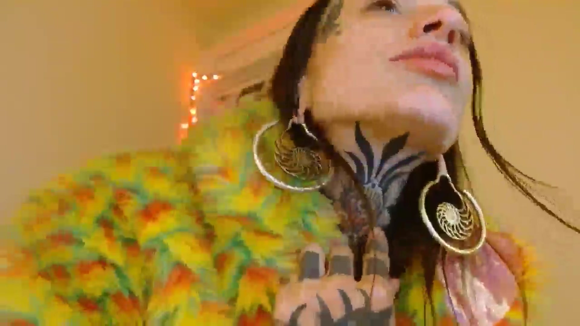 Gallery image thumbnail from trash_angel69's myfreecams stream on, 07/06/2025, 08:31 image 11 of 20