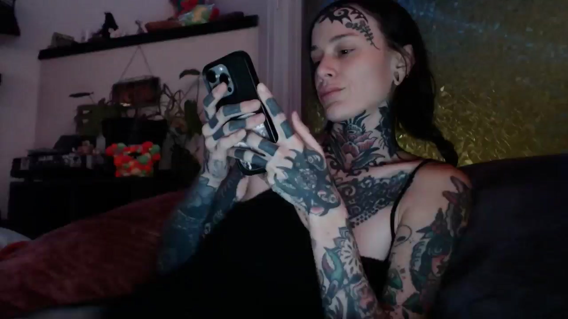 Gallery image thumbnail from trash_angel69's myfreecams stream on, 09/30/2025, 09:23 image 16 of 20