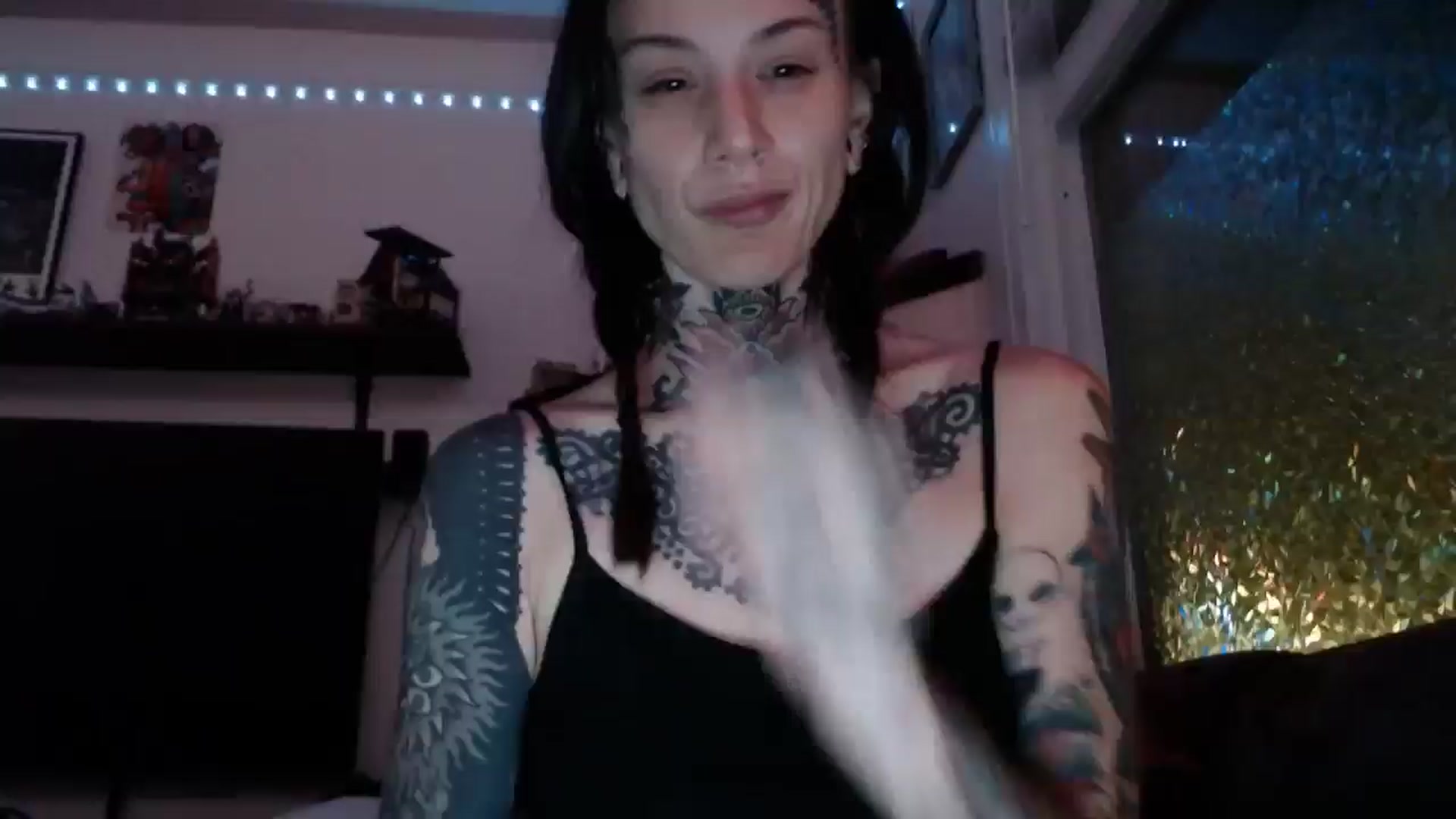 Gallery image thumbnail from trash_angel69's myfreecams stream on, 09/30/2025, 09:23 image 6 of 20