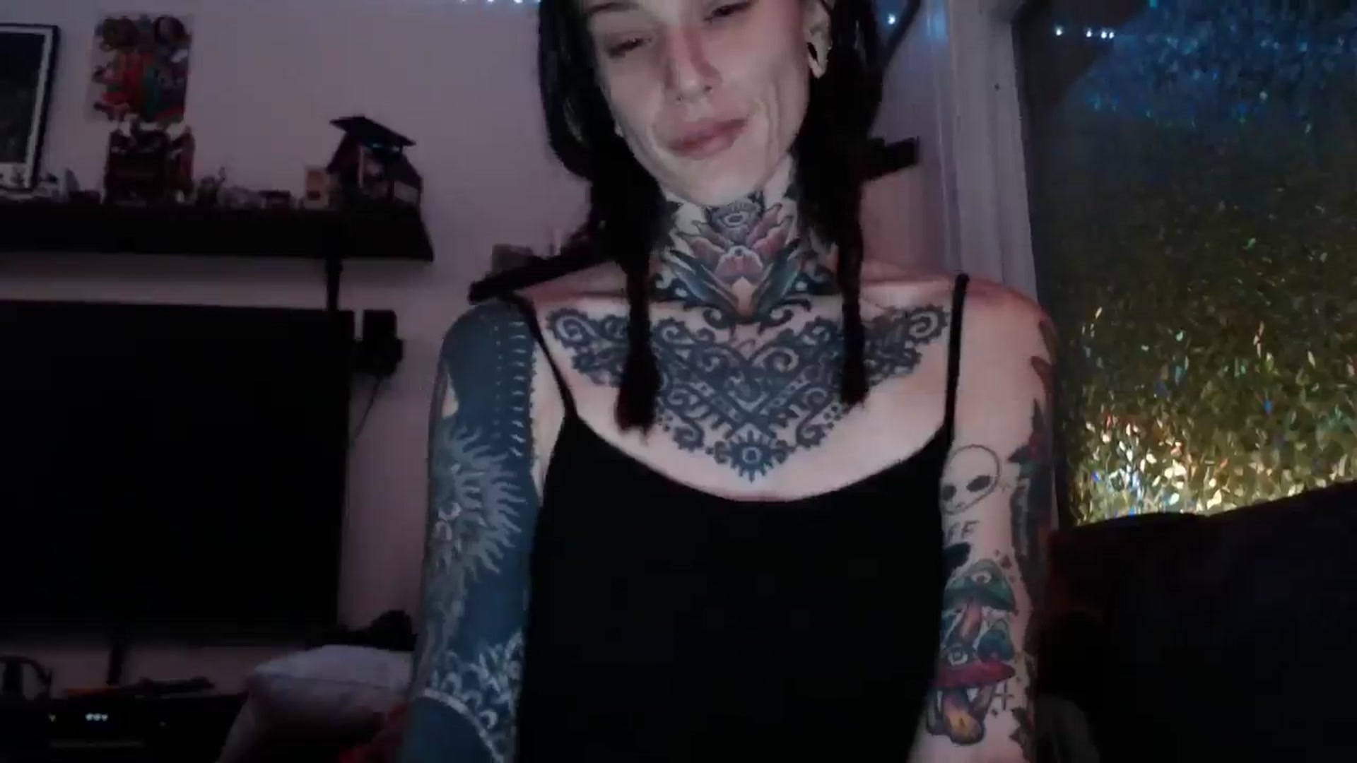 Gallery image thumbnail from trash_angel69's myfreecams stream on, 09/30/2025, 09:23 image 11 of 20