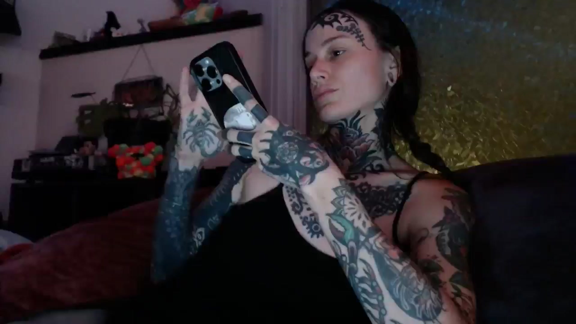 Gallery image thumbnail from trash_angel69's myfreecams stream on, 09/30/2025, 09:23 image 18 of 20