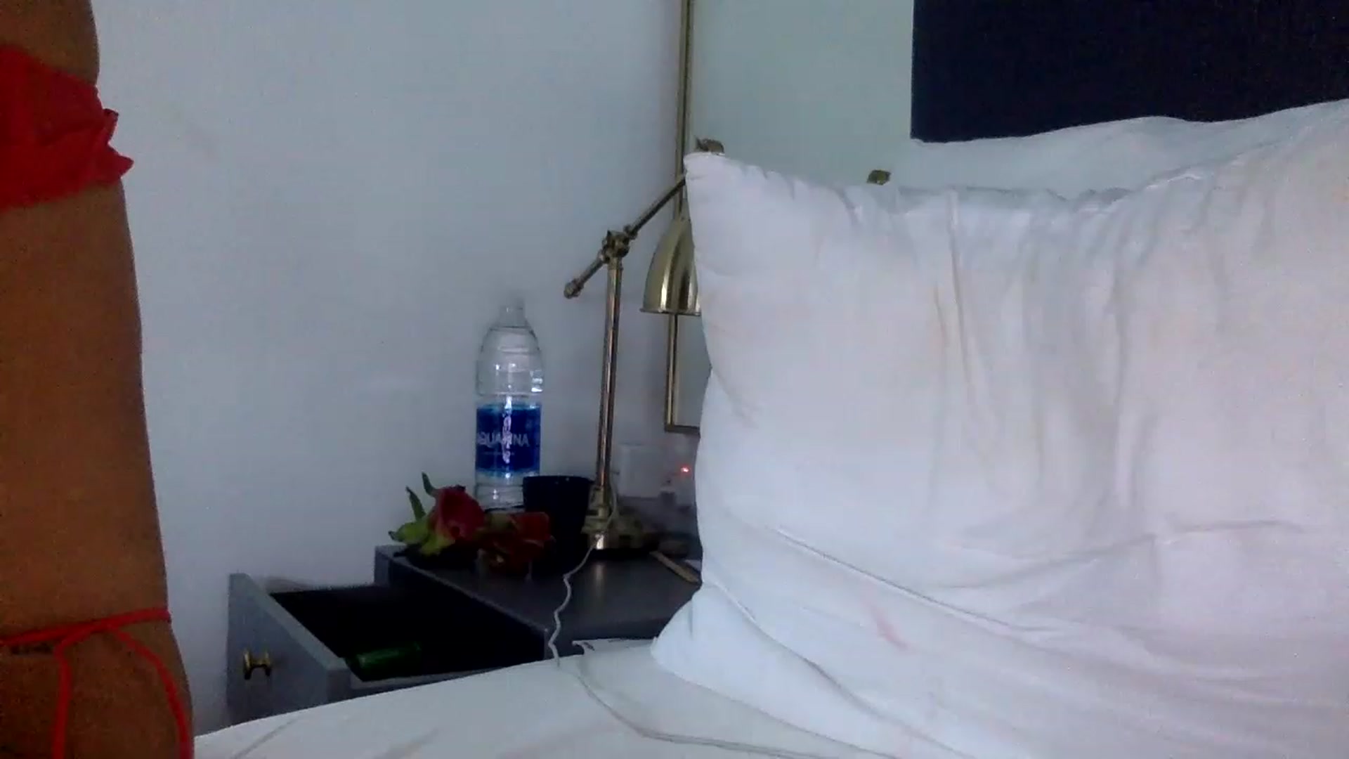 Gallery image thumbnail from ukbabe18's myfreecams stream on, 11/22/2022, 12:26 image 15 of 20