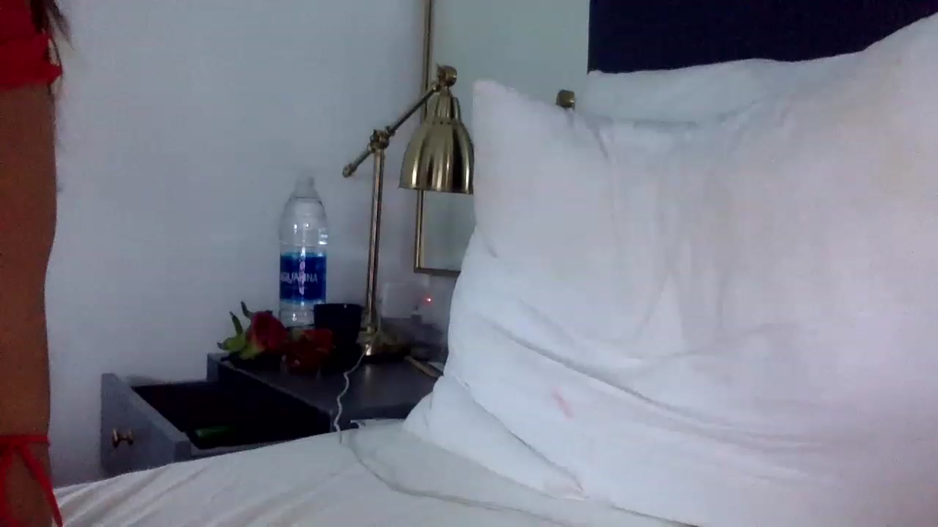 Gallery image thumbnail from ukbabe18's myfreecams stream on, 11/22/2022, 12:26 image 12 of 20