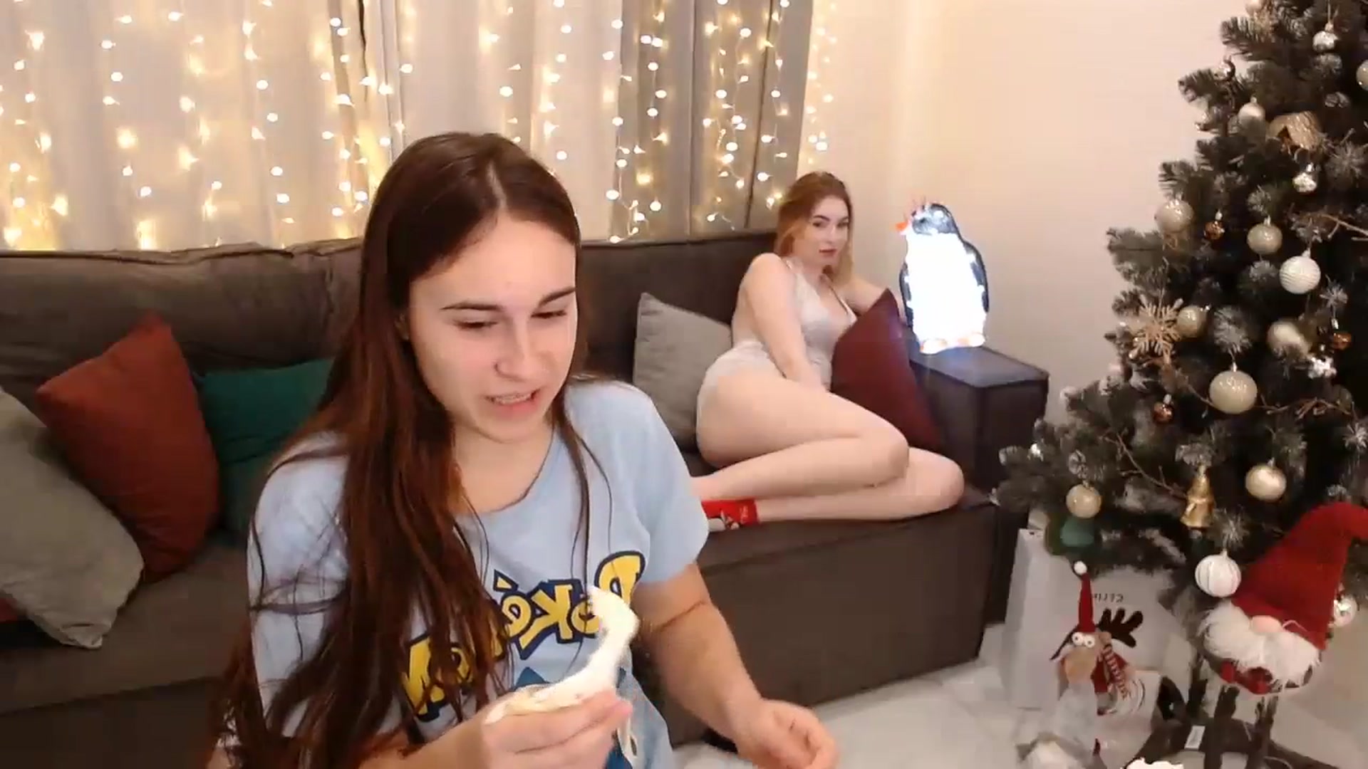 Gallery image thumbnail from ulohu's myfreecams stream on, 12/16/2023, 19:33 image 12 of 20