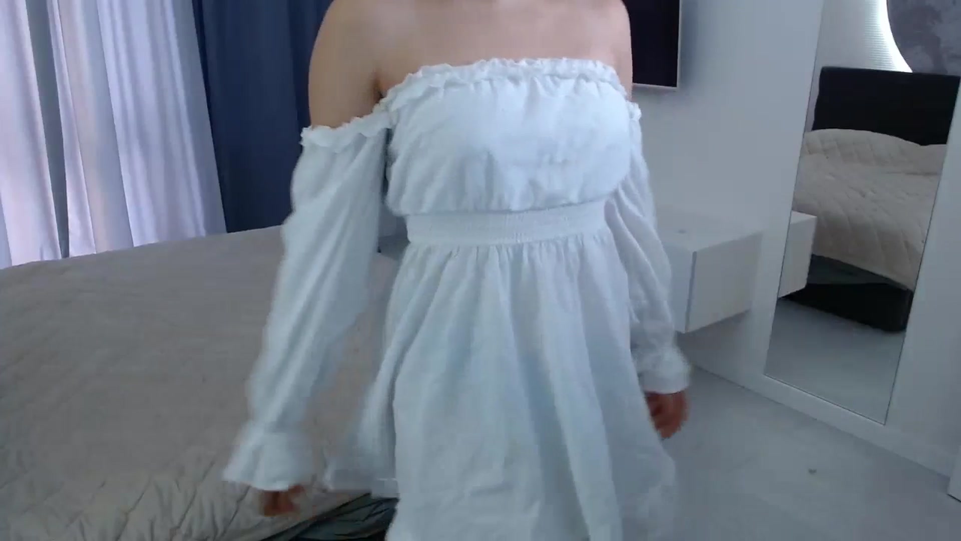 Gallery image thumbnail from ulohu's myfreecams stream on, 12/20/2023, 12:25 image 2 of 20