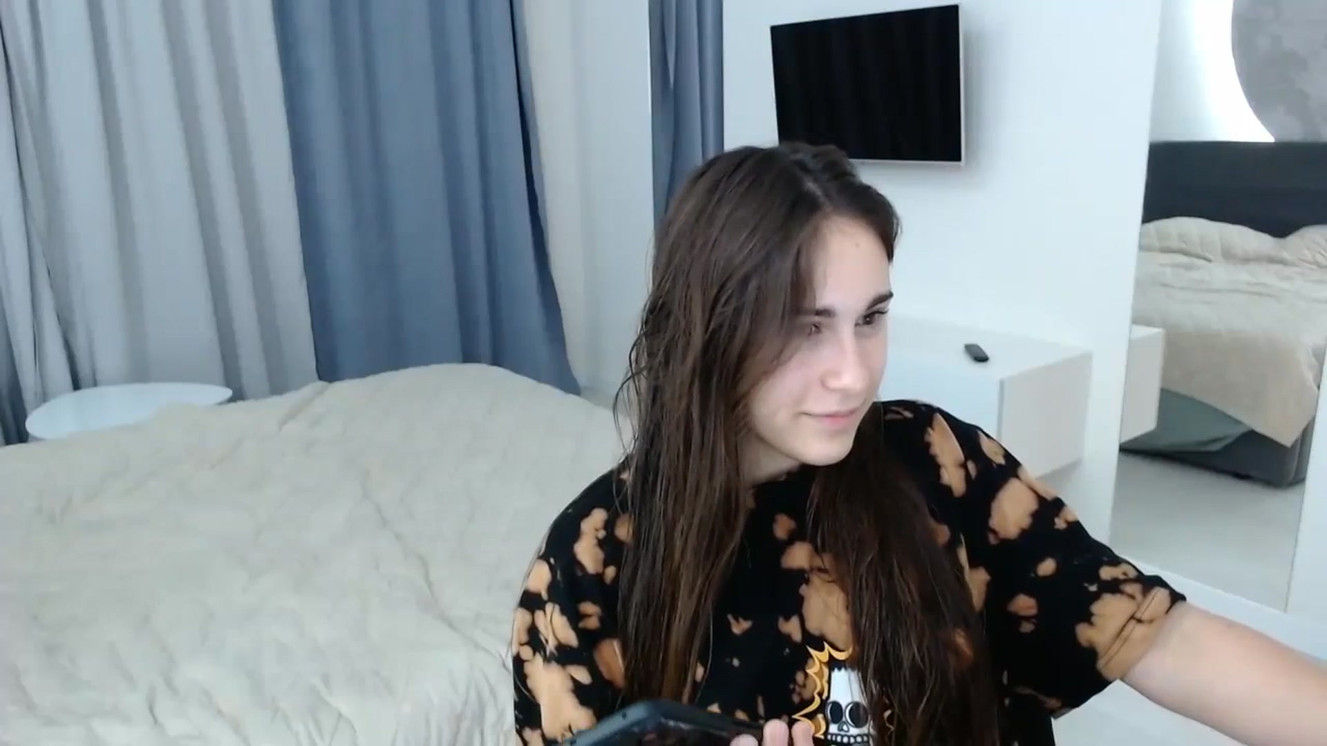 Gallery image thumbnail from ulohu's myfreecams stream on, 12/25/2023, 02:36 image 16 of 20