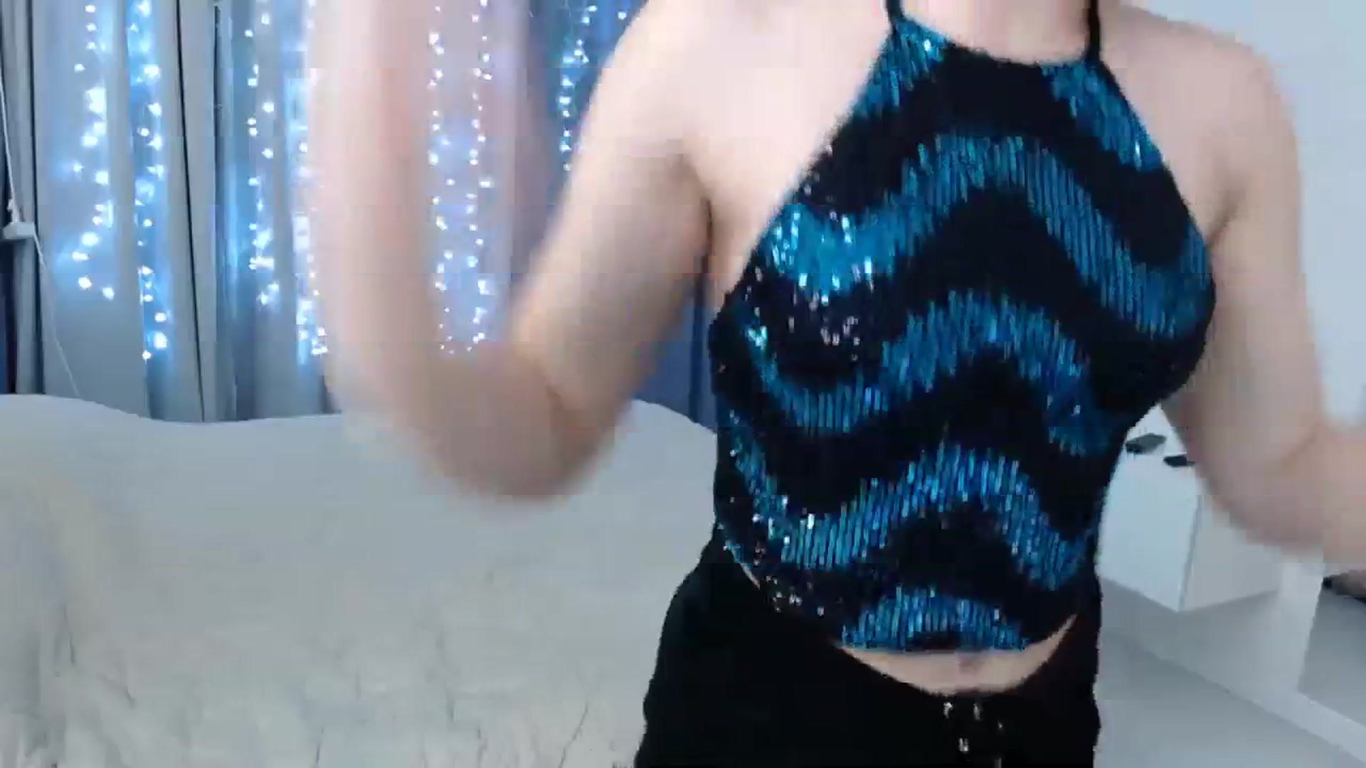 Gallery image thumbnail from ulohu's myfreecams stream on, 01/02/2024, 17:58 image 5 of 20
