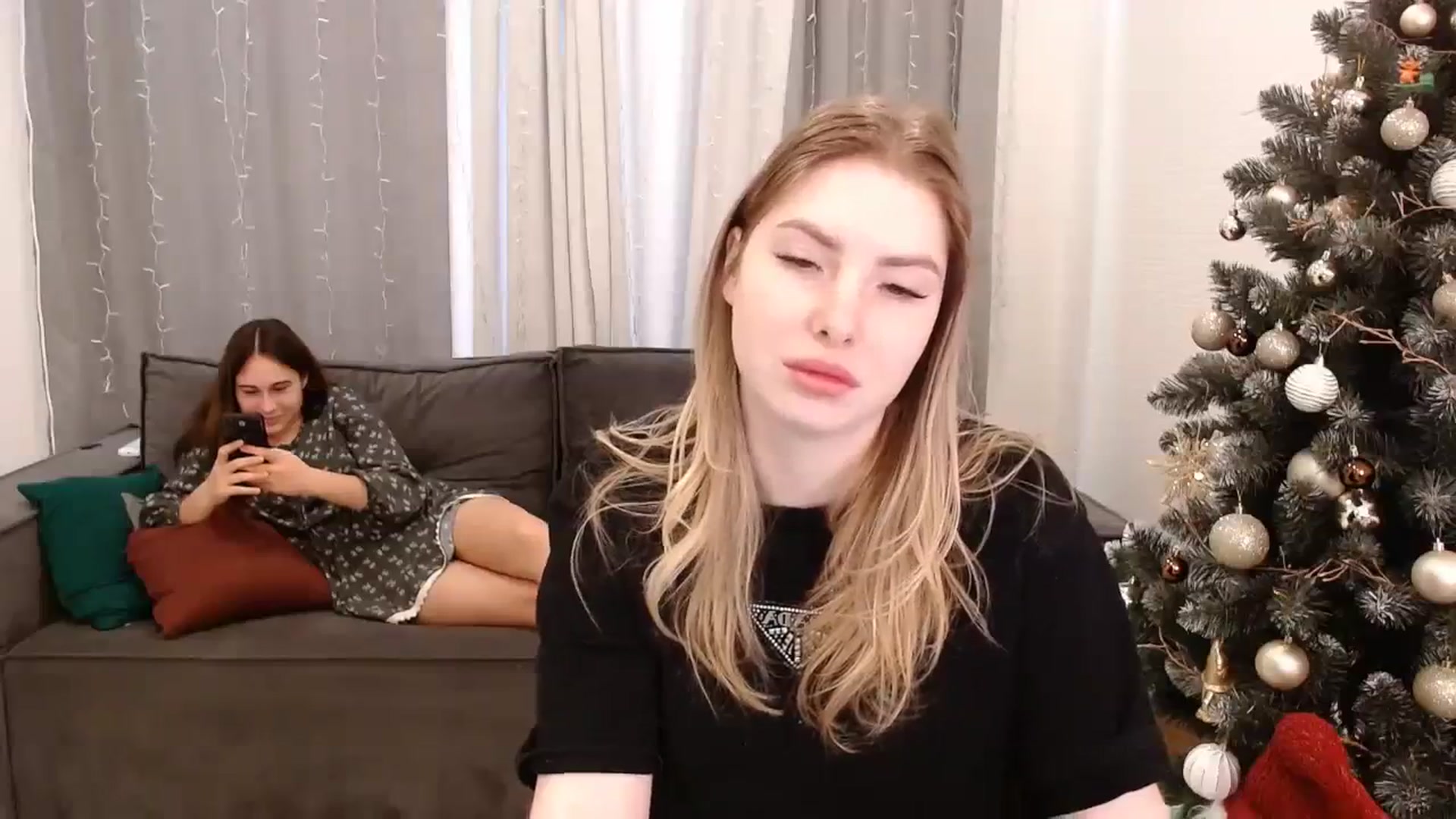 Gallery image thumbnail from ulohu's myfreecams stream on, 01/21/2024, 12:40 image 15 of 20