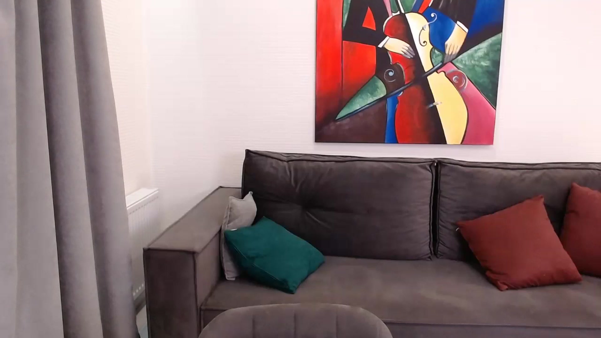 Gallery image thumbnail from ulohu's myfreecams stream on, 07/06/2024, 18:38 image 12 of 20