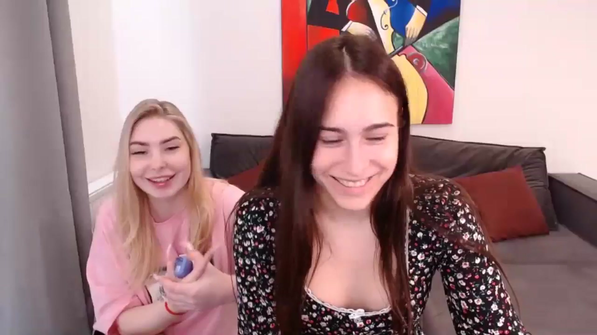 Gallery image thumbnail from ulohu's myfreecams stream on, 07/21/2024, 10:49 image 17 of 20