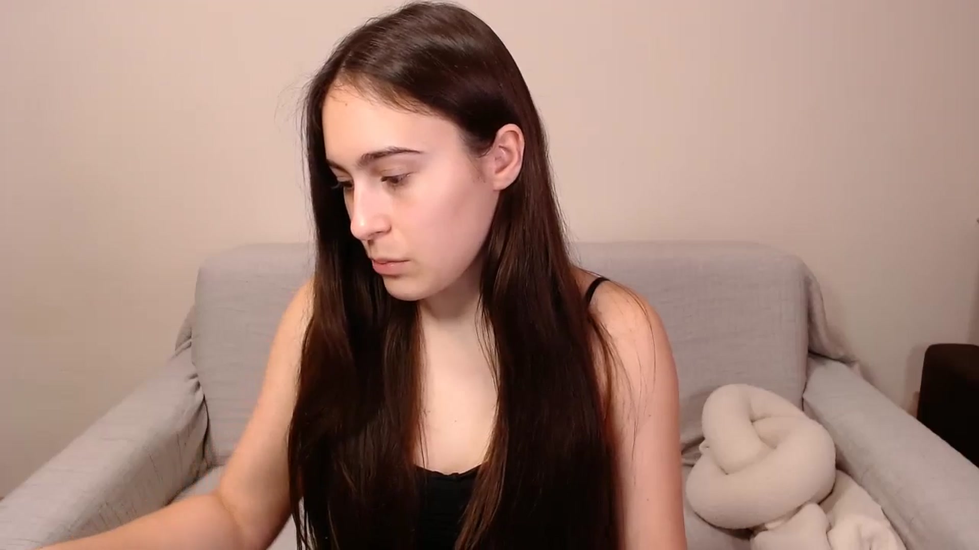 Gallery image thumbnail from ulohu's myfreecams stream on, 12/24/2024, 23:10 image 12 of 20