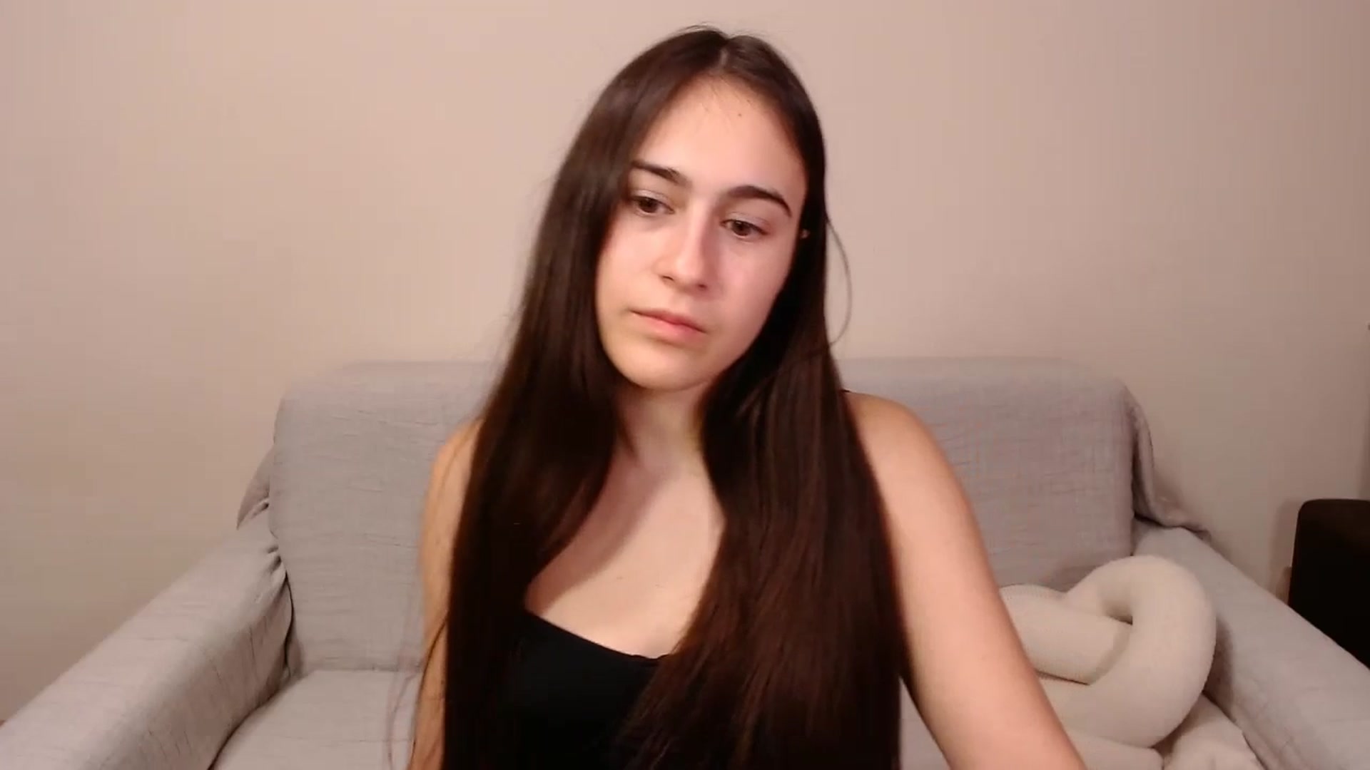 Gallery image thumbnail from ulohu's myfreecams stream on, 12/25/2024, 02:19 image 18 of 20