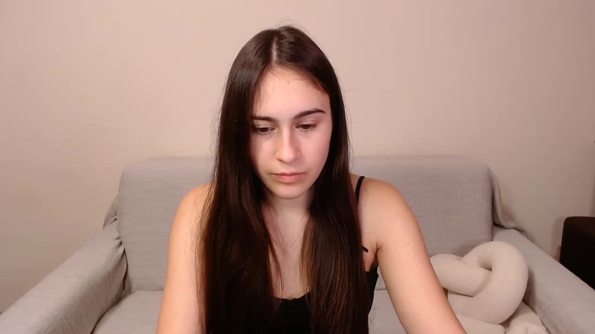 Gallery image thumbnail from ulohu's myfreecams stream on, 12/25/2024, 02:19 image 11 of 20
