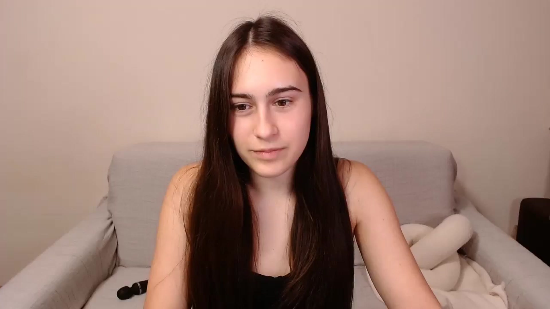Gallery image thumbnail from ulohu's myfreecams stream on, 12/25/2024, 23:45 image 12 of 20