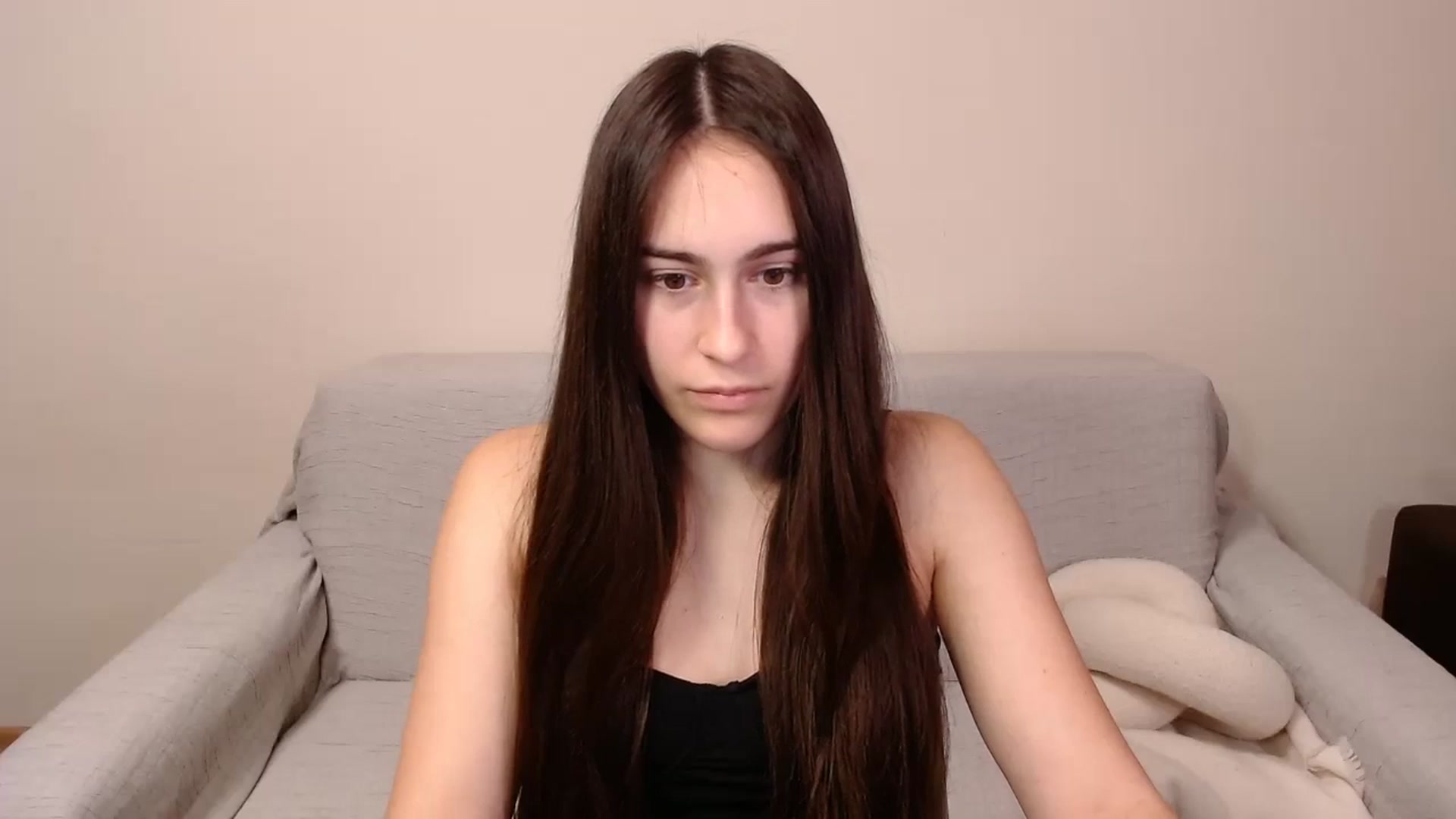Gallery image thumbnail from ulohu's myfreecams stream on, 12/27/2024, 24:09 image 20 of 20