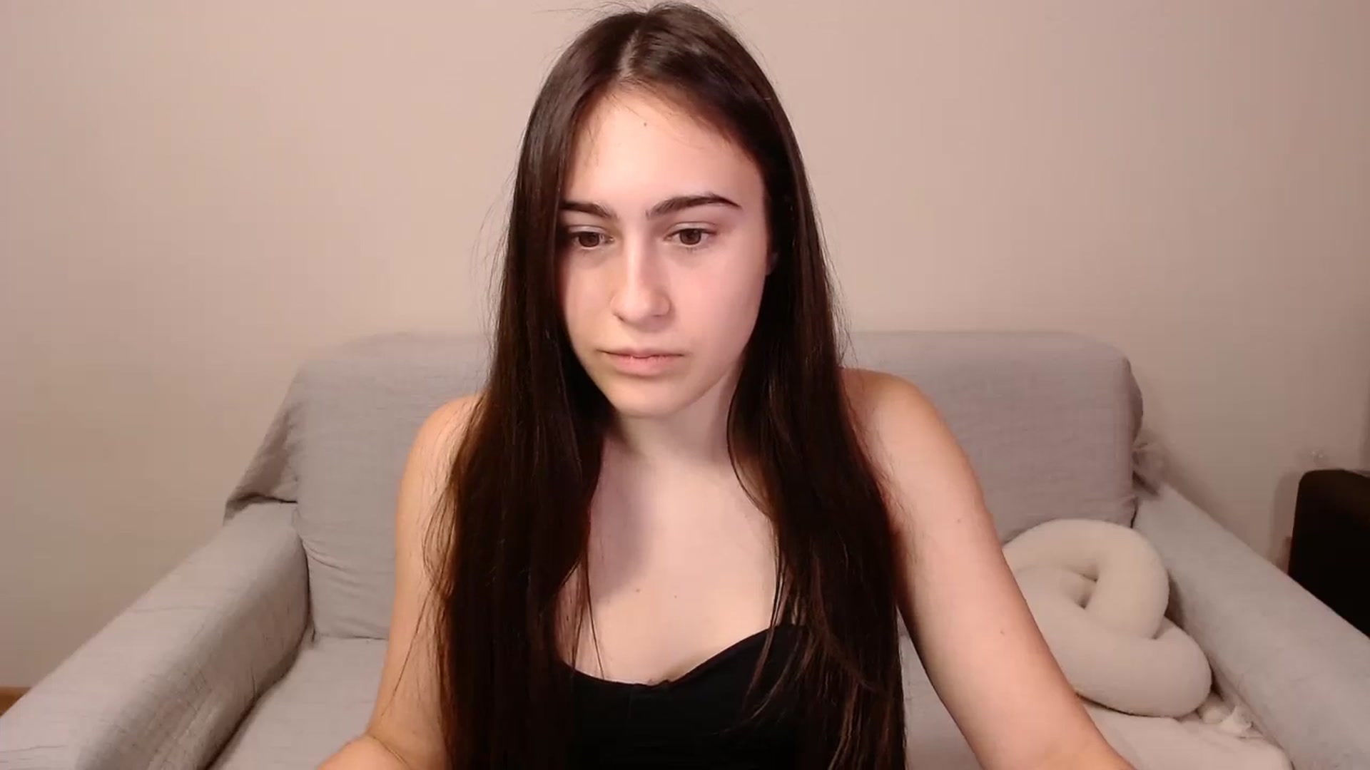 Gallery image thumbnail from ulohu's myfreecams stream on, 12/29/2024, 21:52 image 3 of 20