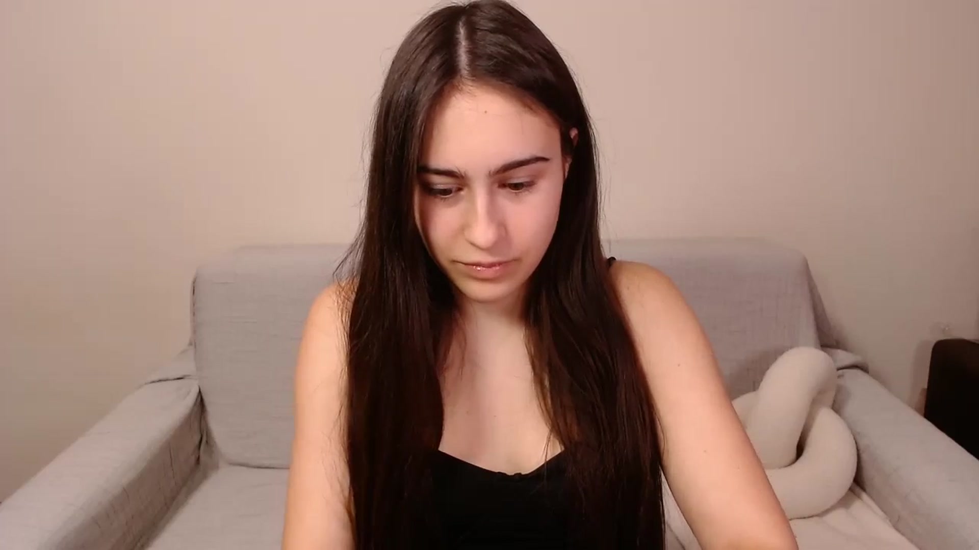 Gallery image thumbnail from ulohu's myfreecams stream on, 12/30/2024, 21:17 image 10 of 20