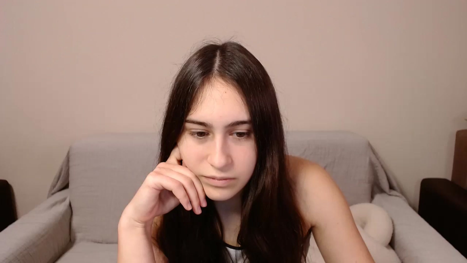 Gallery image thumbnail from ulohu's myfreecams stream on, 01/21/2025, 16:03 image 14 of 20
