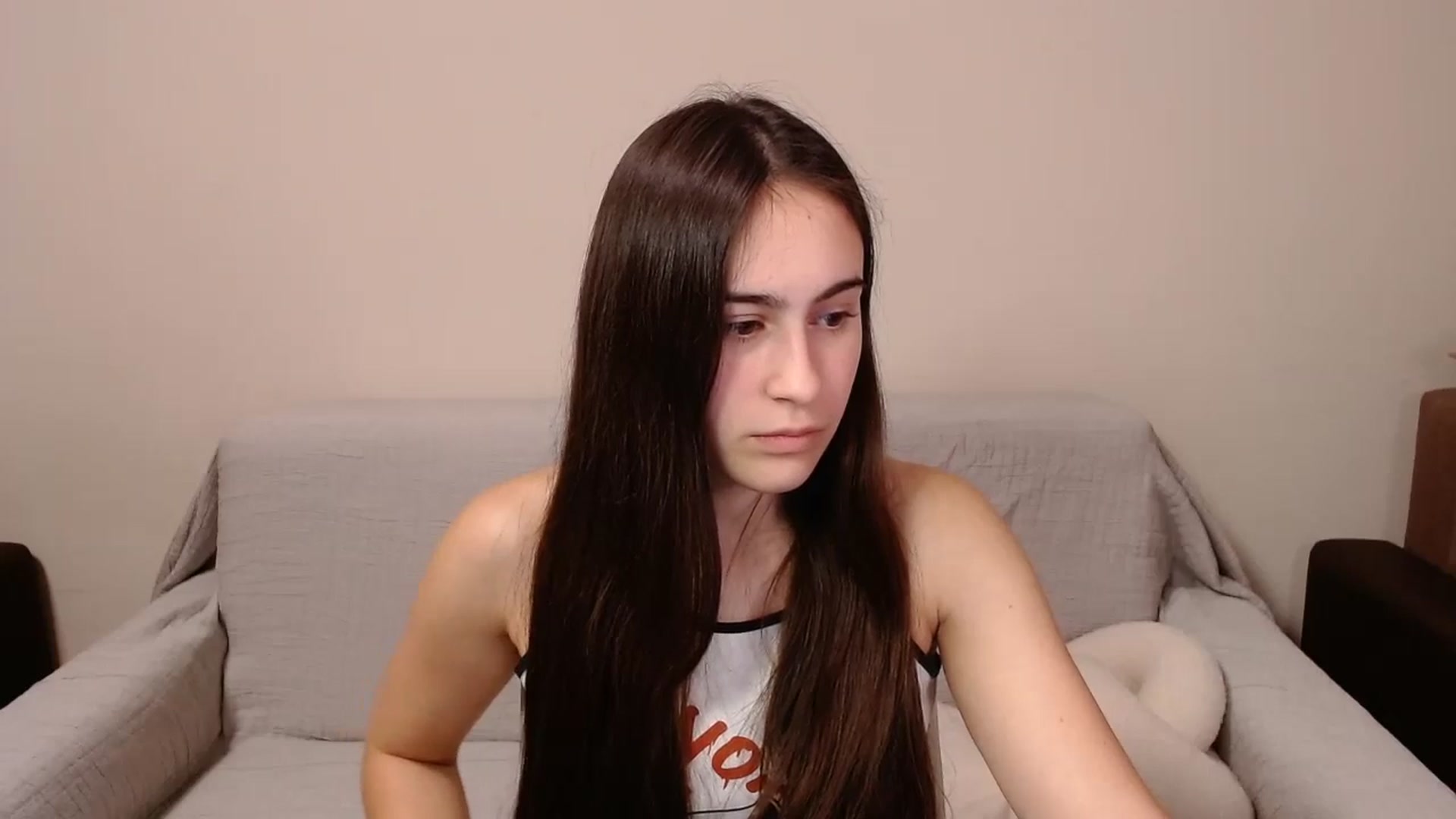 Gallery image thumbnail from ulohu's myfreecams stream on, 01/22/2025, 16:56 image 17 of 20