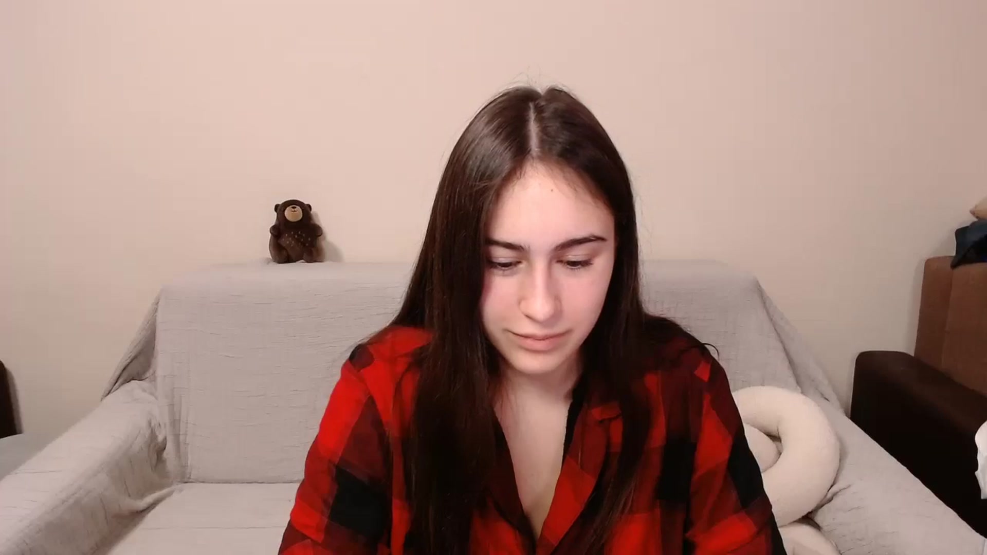 Gallery image thumbnail from ulohu's myfreecams stream on, 03/01/2025, 18:34 image 5 of 20