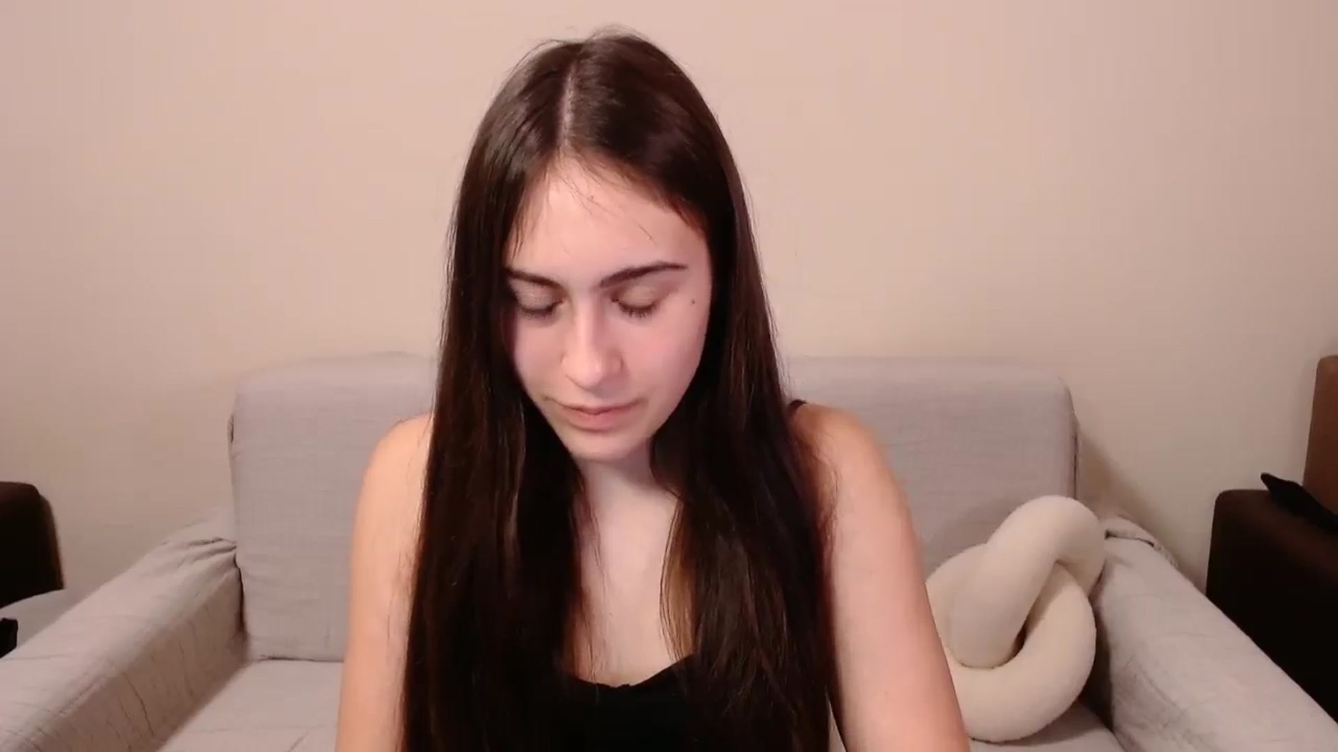 Gallery image thumbnail from ulohu's myfreecams stream on, 03/05/2025, 17:50 image 19 of 20