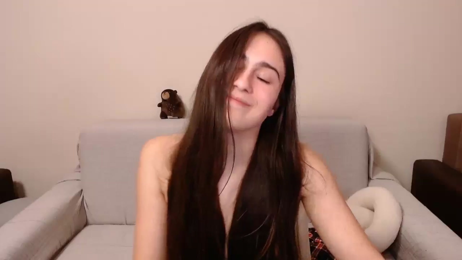 Gallery image thumbnail from ulohu's myfreecams stream on, 03/13/2025, 20:07 image 8 of 20