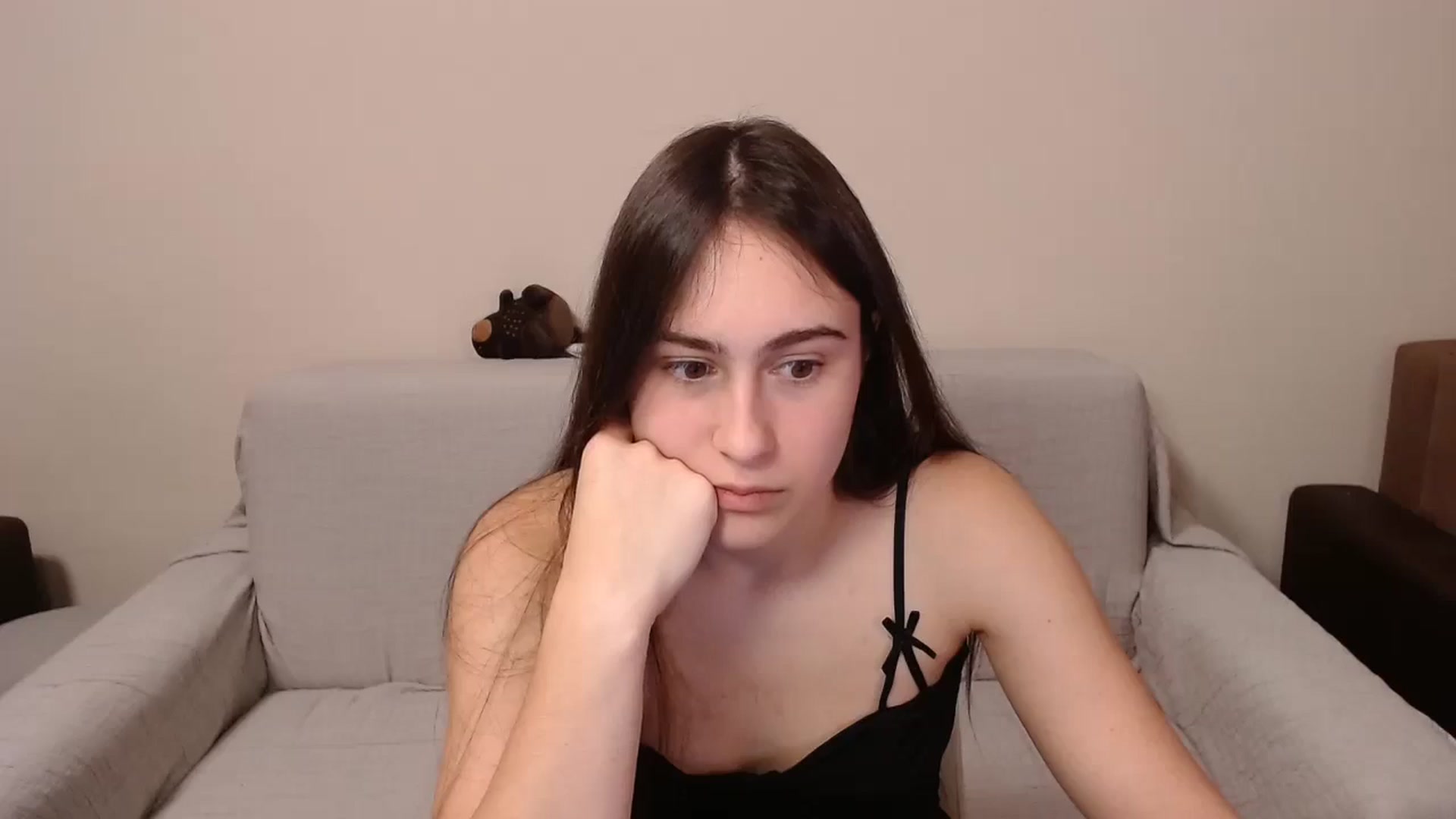 Gallery image thumbnail from ulohu's myfreecams stream on, 03/14/2025, 22:06 image 8 of 20