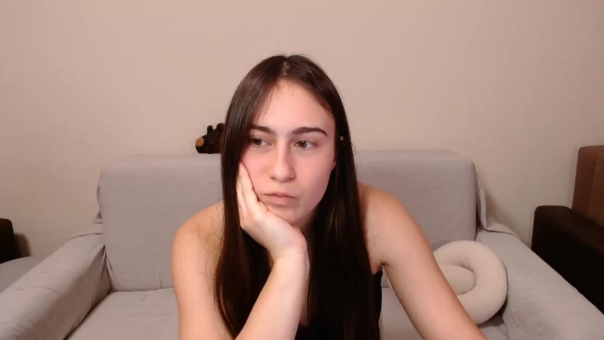Gallery image thumbnail from ulohu's myfreecams stream on, 03/15/2025, 02:27 image 6 of 20