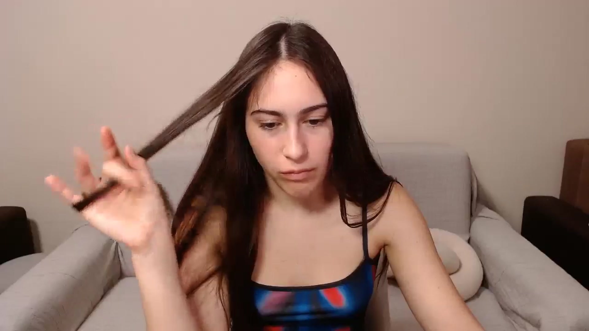 Gallery image thumbnail from ulohu's myfreecams stream on, 03/19/2025, 06:28 image 11 of 20