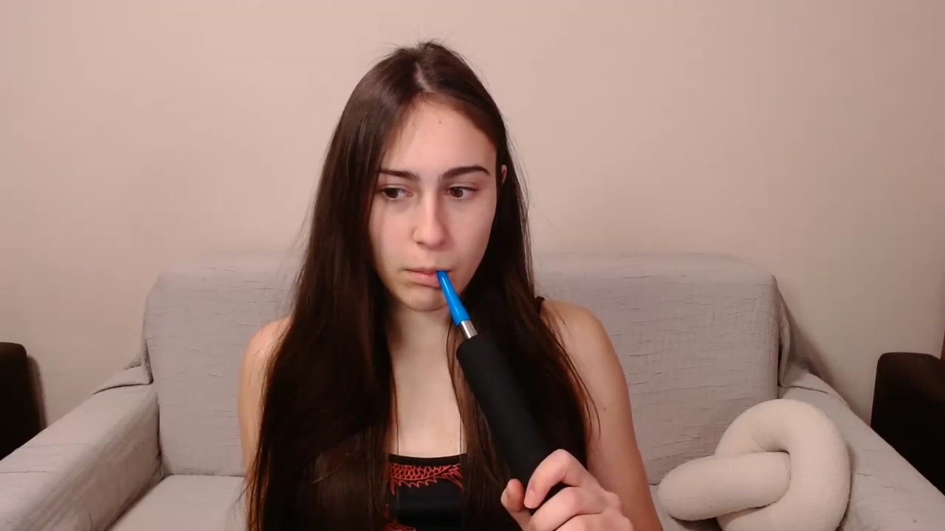 Gallery image thumbnail from ulohu's myfreecams stream on, 03/25/2025, 19:01 image 2 of 20