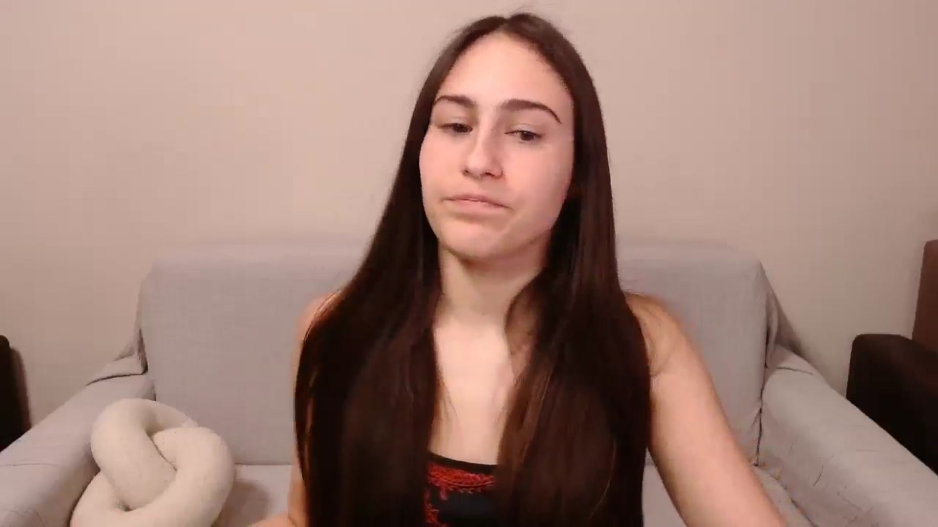 Gallery image thumbnail from ulohu's myfreecams stream on, 03/27/2025, 18:31 image 4 of 20