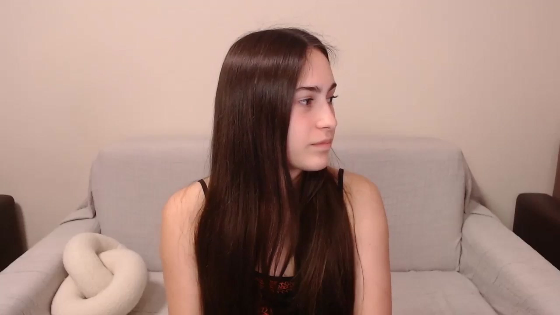 Gallery image thumbnail from ulohu's myfreecams stream on, 03/27/2025, 18:31 image 19 of 20
