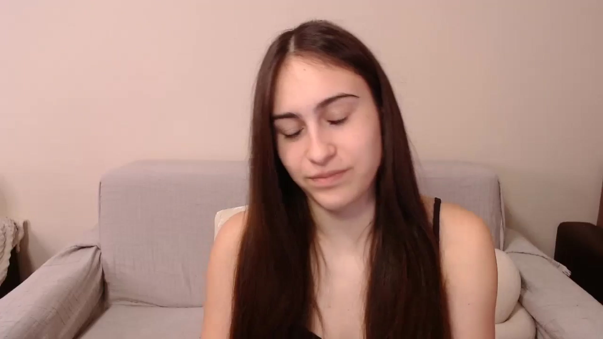 Gallery image thumbnail from ulohu's myfreecams stream on, 03/29/2025, 14:40 image 2 of 20