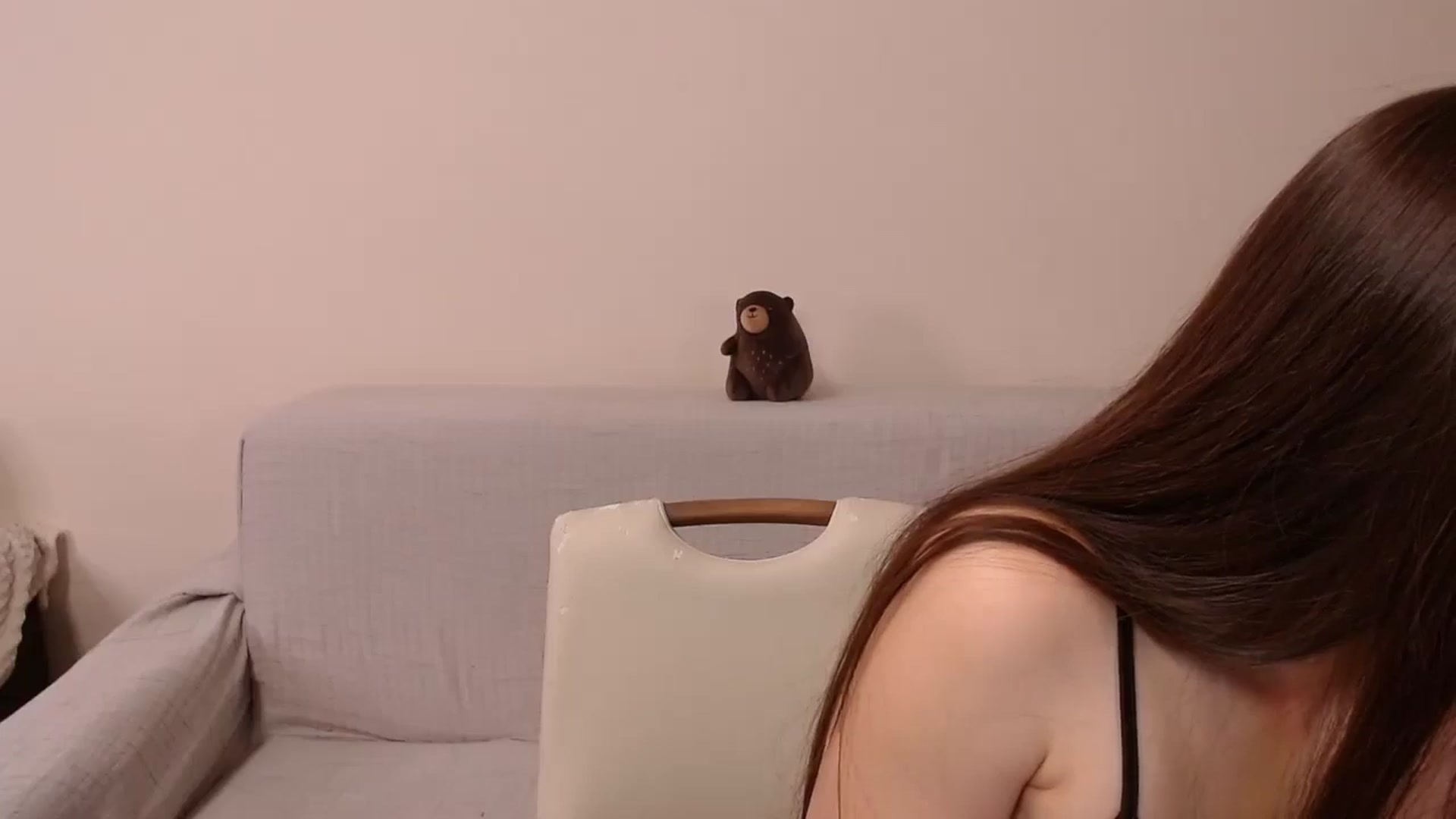 Gallery image thumbnail from ulohu's myfreecams stream on, 03/29/2025, 14:40 image 16 of 20