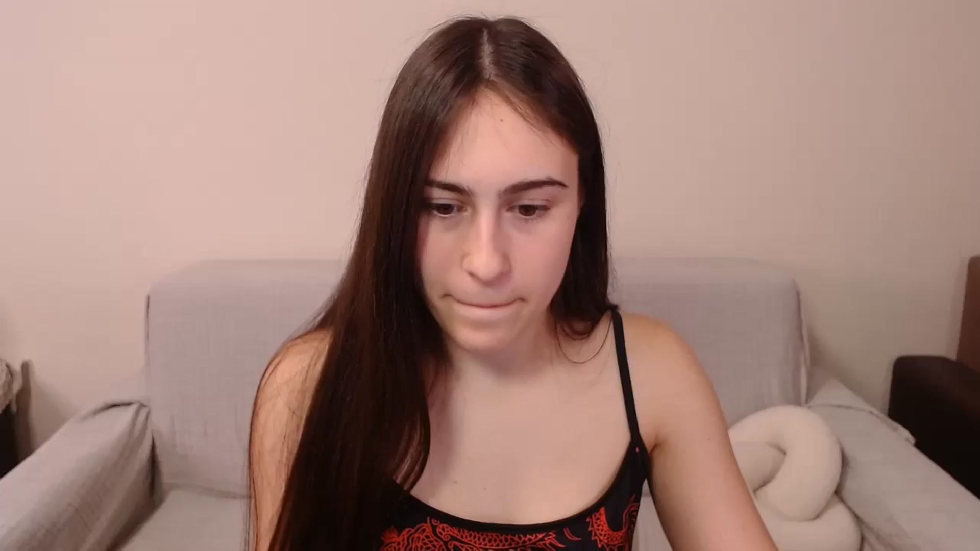 Gallery image thumbnail from ulohu's myfreecams stream on, 03/29/2025, 19:56 image 18 of 20