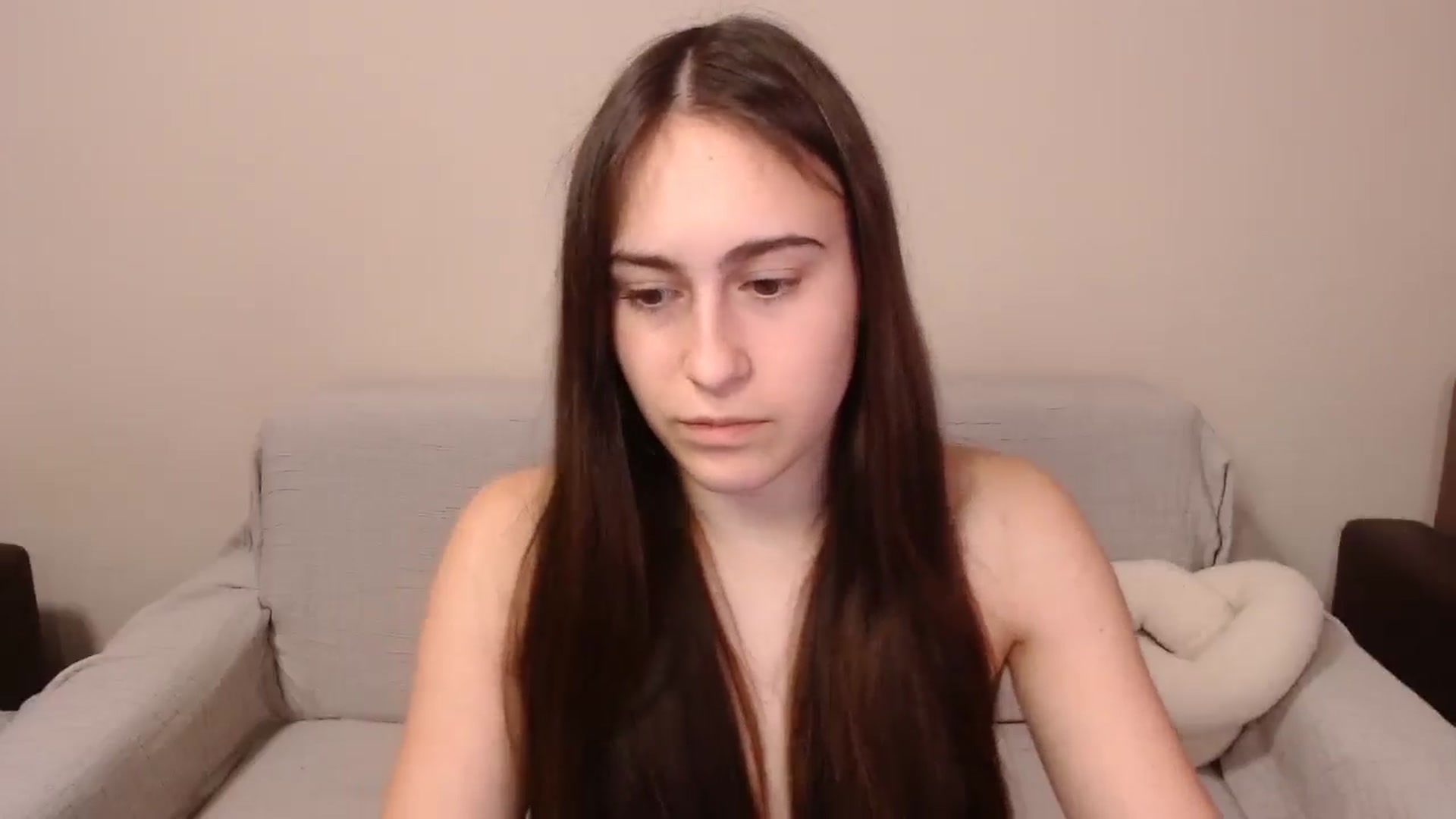Gallery image thumbnail from ulohu's myfreecams stream on, 04/02/2025, 23:41 image 11 of 20