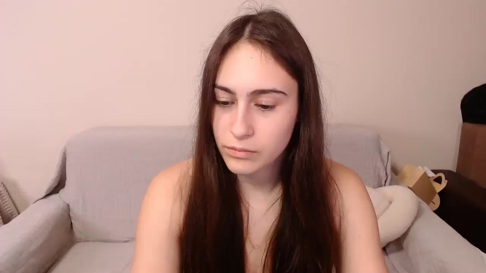 Gallery image thumbnail from ulohu's myfreecams stream on, 04/03/2025, 20:01 image 12 of 20