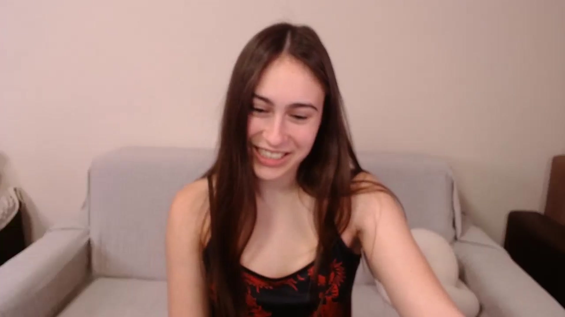 Gallery image thumbnail from ulohu's myfreecams stream on, 04/06/2025, 22:13 image 9 of 20