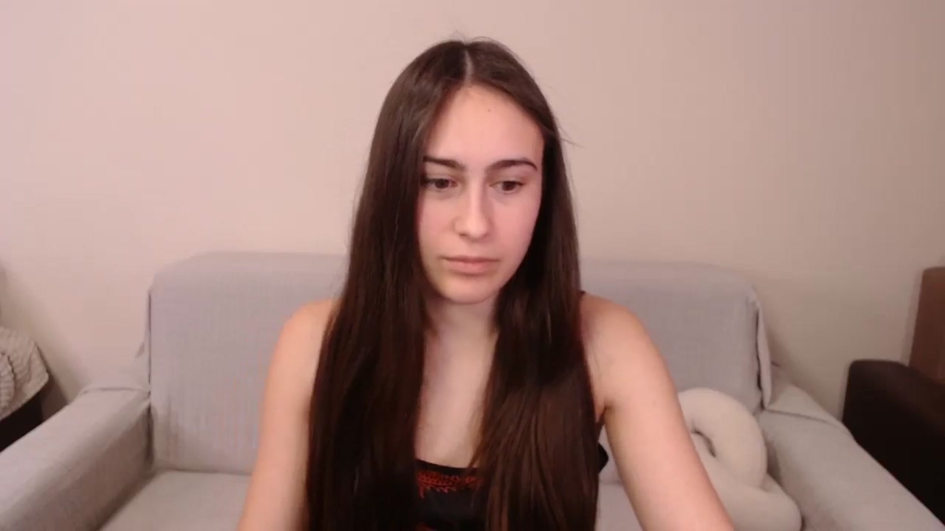 Gallery image thumbnail from ulohu's myfreecams stream on, 04/06/2025, 23:29 image 18 of 20