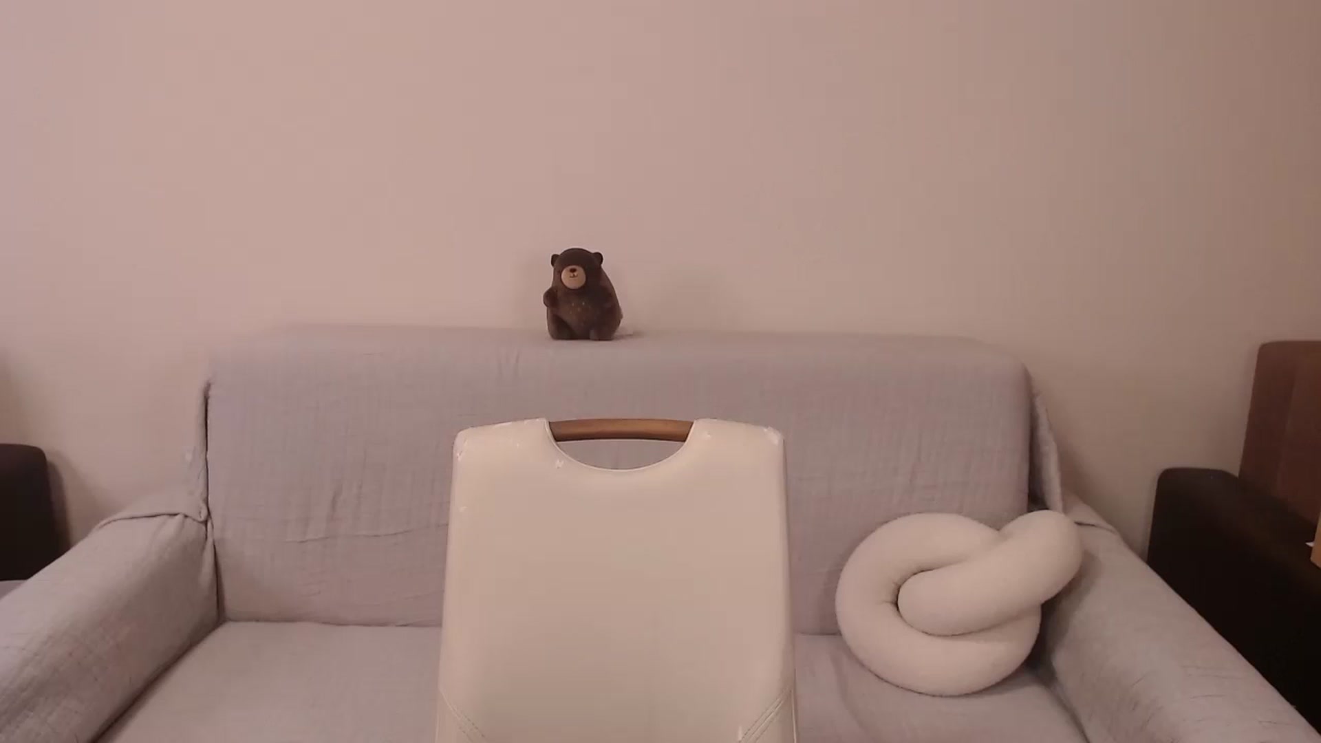 Gallery image thumbnail from ulohu's myfreecams stream on, 04/12/2025, 16:01 image 6 of 20