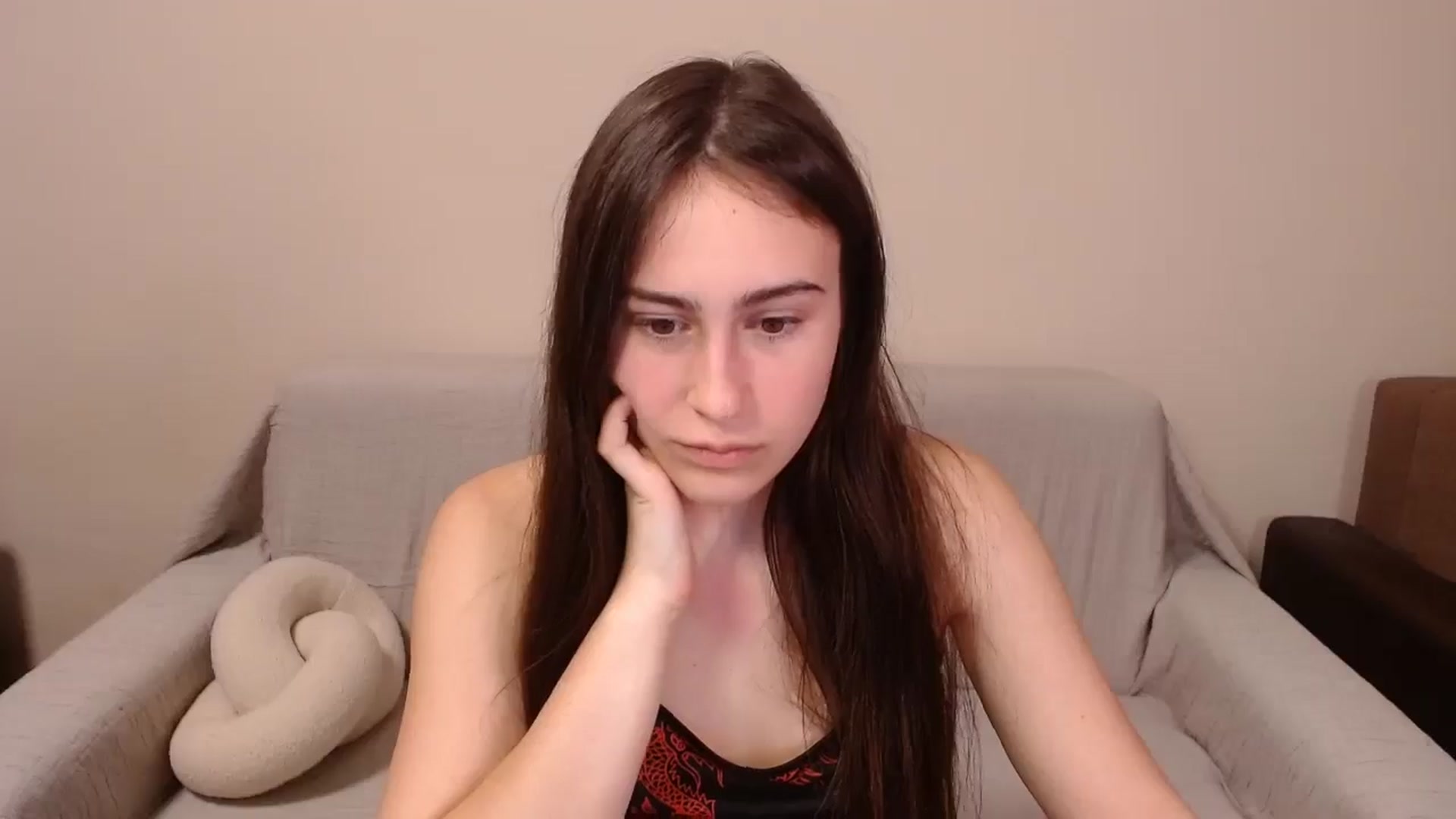 Gallery image thumbnail from ulohu's myfreecams stream on, 04/17/2025, 22:24 image 16 of 20