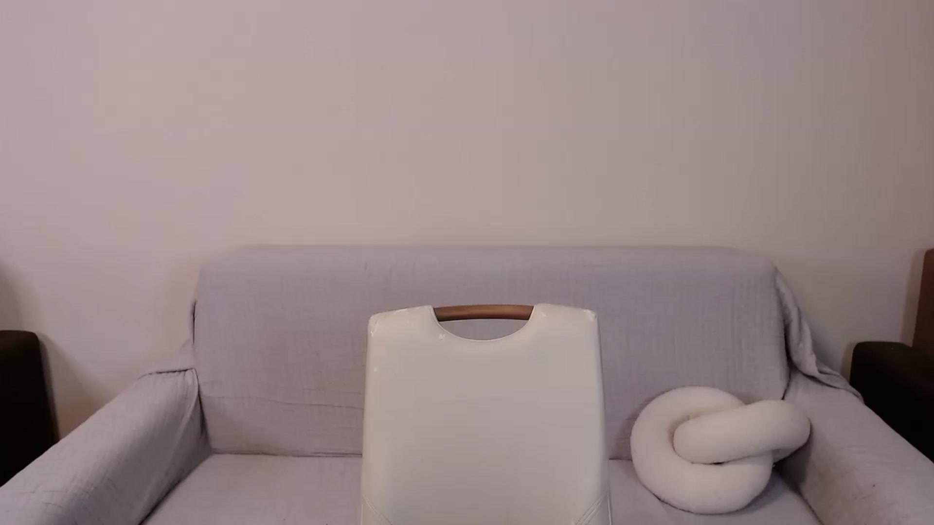 Gallery image thumbnail from ulohu's myfreecams stream on, 04/28/2025, 17:44 image 10 of 20
