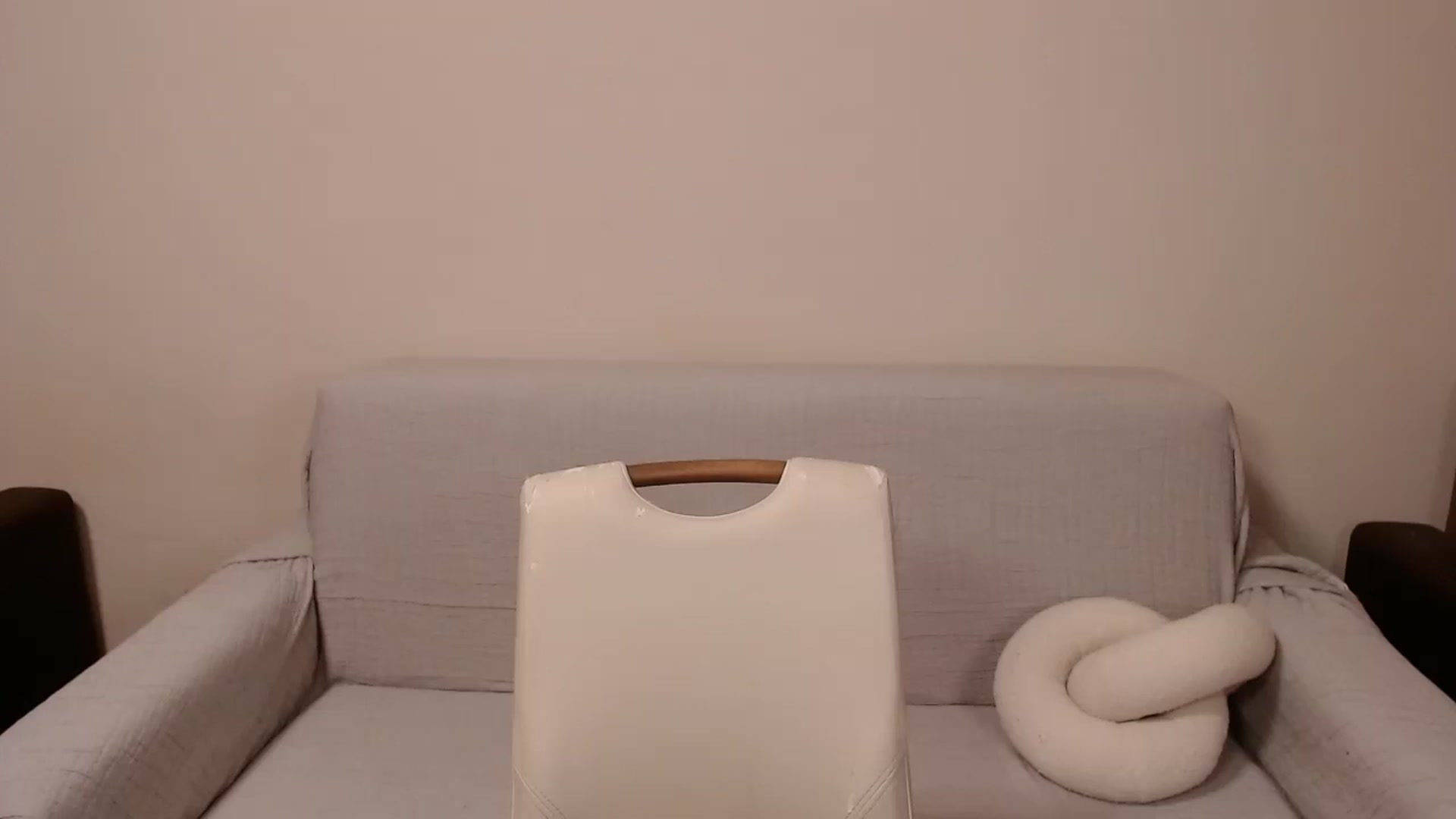 Gallery image thumbnail from ulohu's myfreecams stream on, 05/07/2025, 18:04 image 10 of 20