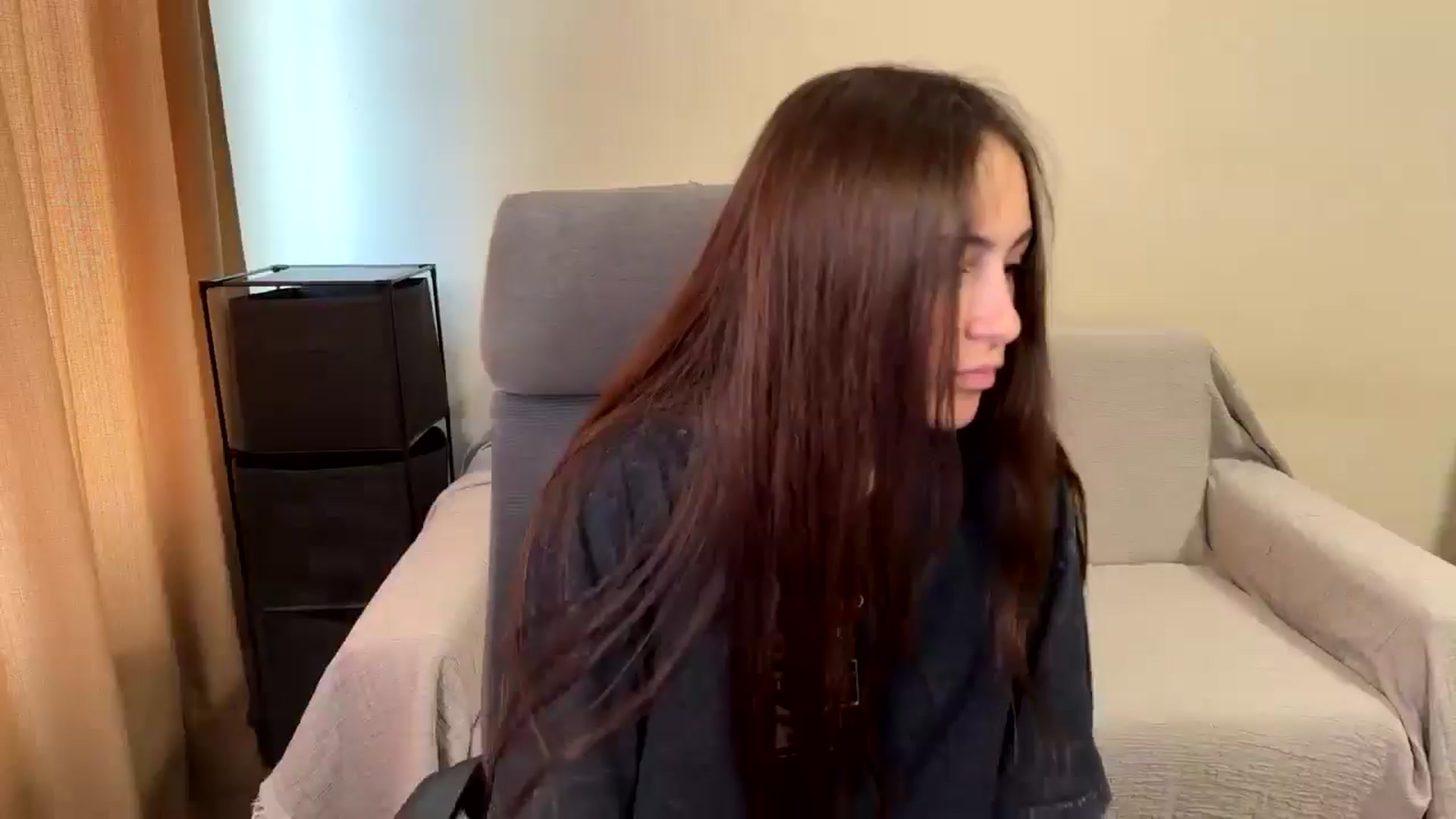 Gallery image thumbnail from ulohu's myfreecams stream on, 07/08/2025, 13:42 image 9 of 20