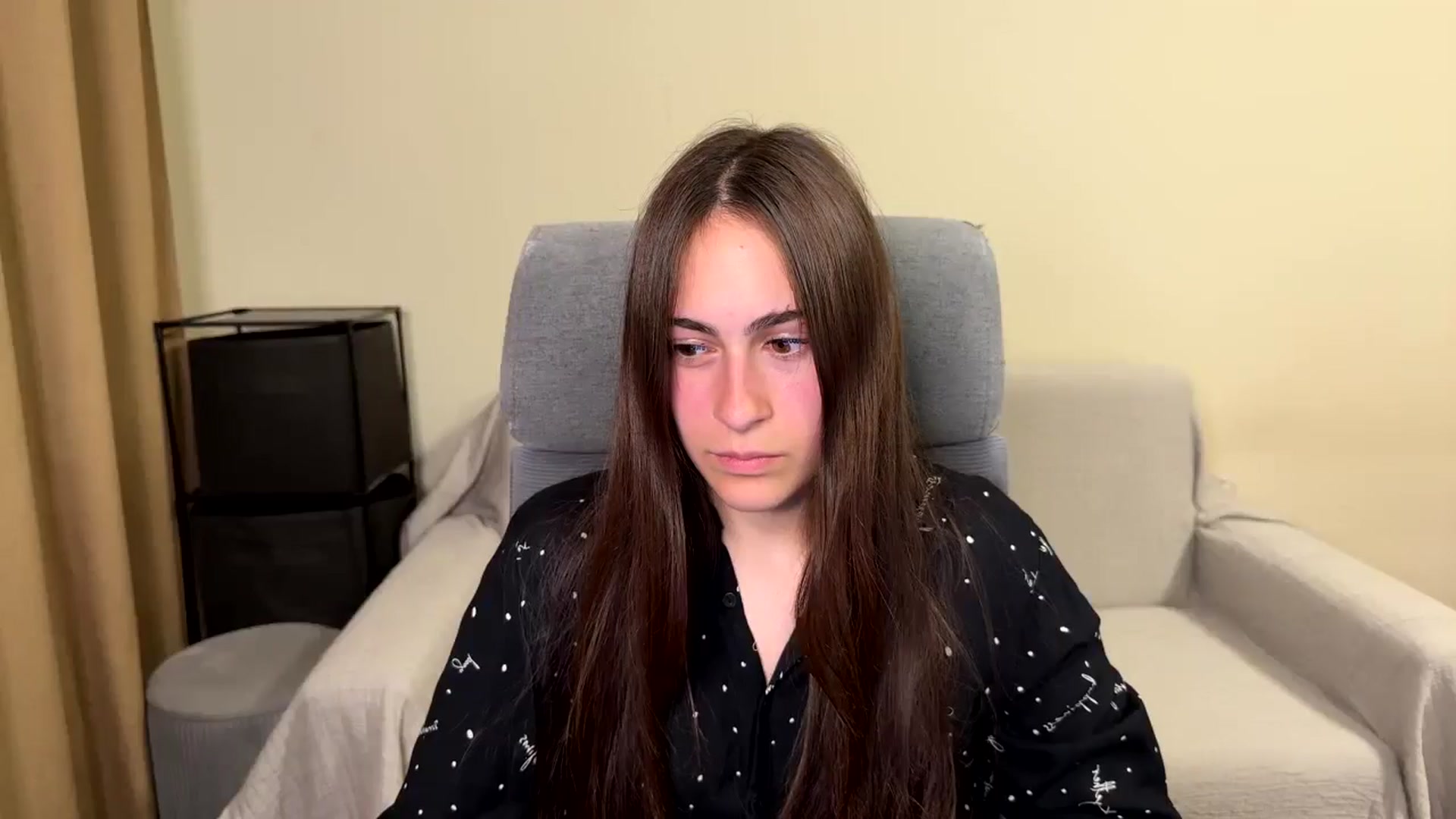 Gallery image thumbnail from ulohu's myfreecams stream on, 07/14/2025, 21:31 image 11 of 20