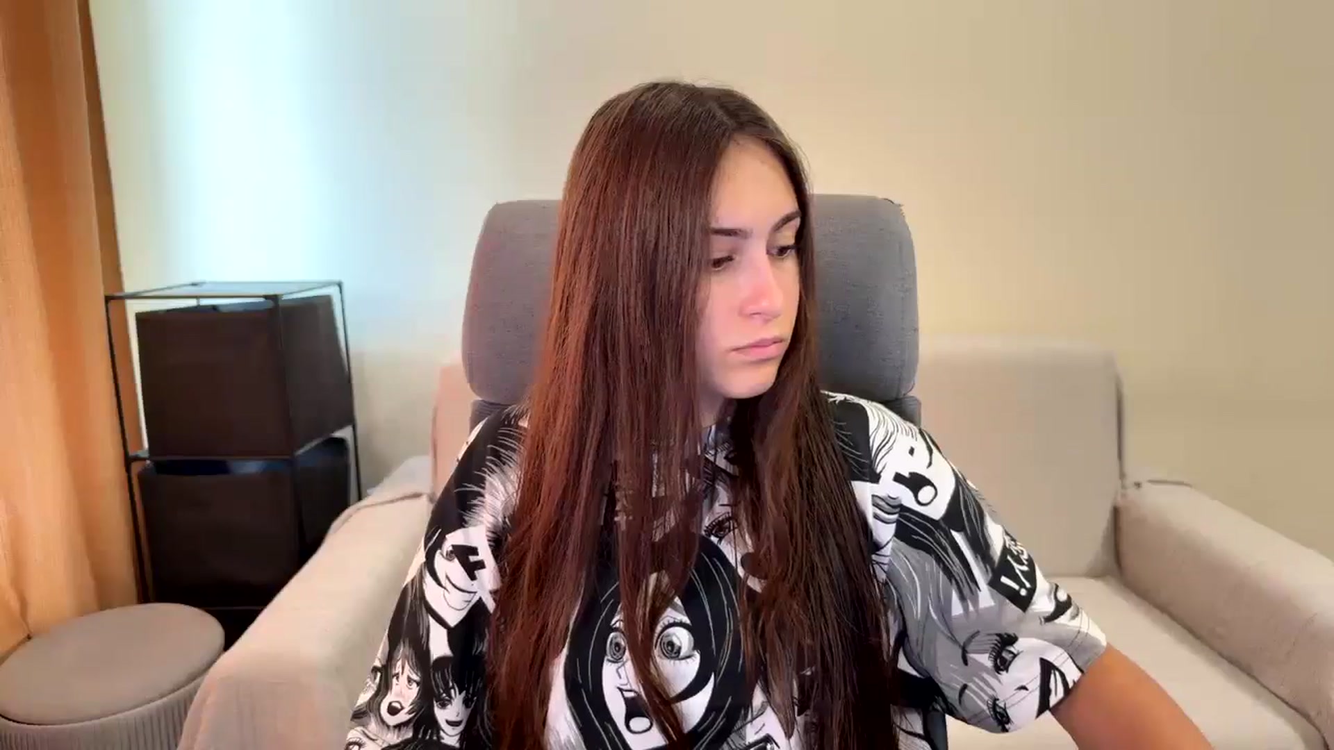 Gallery image thumbnail from ulohu's myfreecams stream on, 07/23/2025, 12:53 image 6 of 20