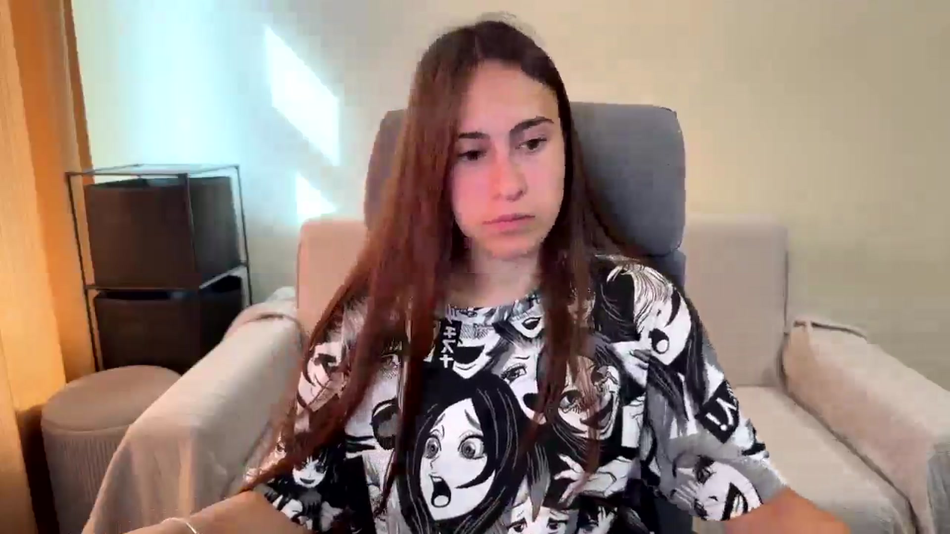 Gallery image thumbnail from ulohu's myfreecams stream on, 08/03/2025, 07:25 image 7 of 20