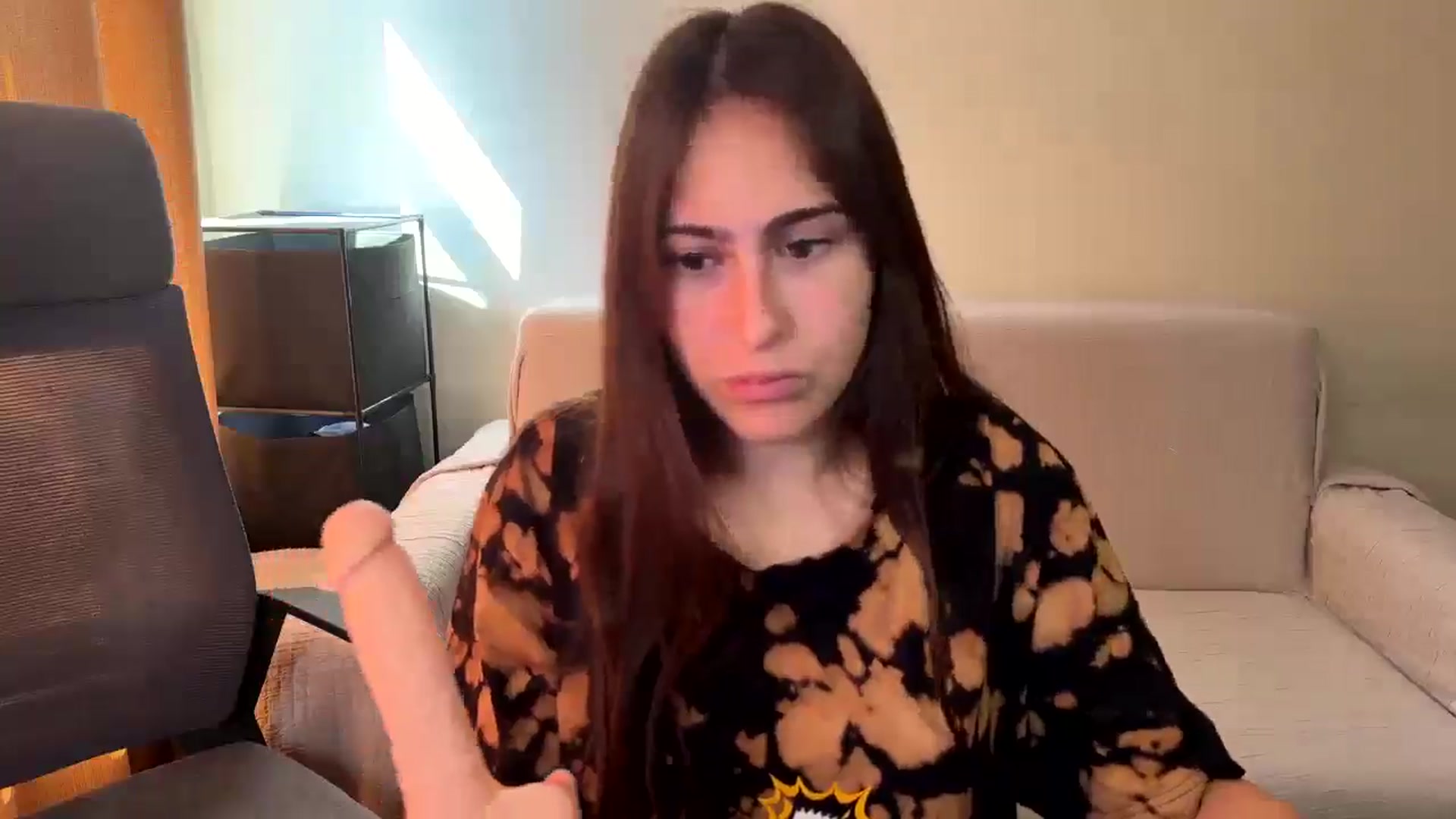 Gallery image thumbnail from ulohu's myfreecams stream on, 08/04/2025, 08:11 image 8 of 20