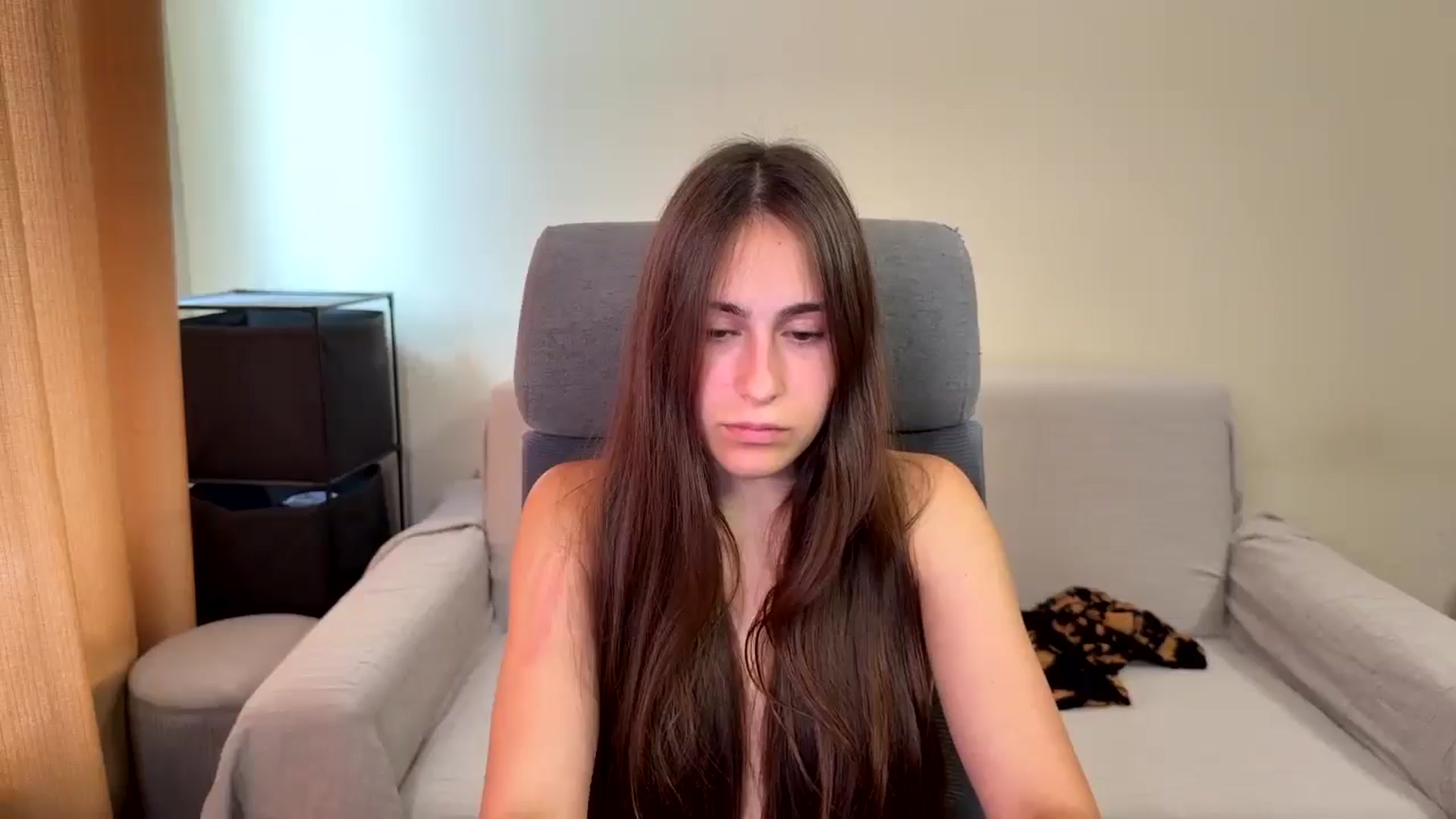 Gallery image thumbnail from ulohu's myfreecams stream on, 08/04/2025, 12:54 image 10 of 20