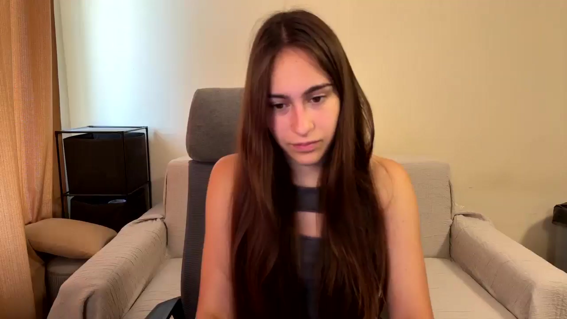 Gallery image thumbnail from ulohu's myfreecams stream on, 08/16/2025, 10:29 image 1 of 20